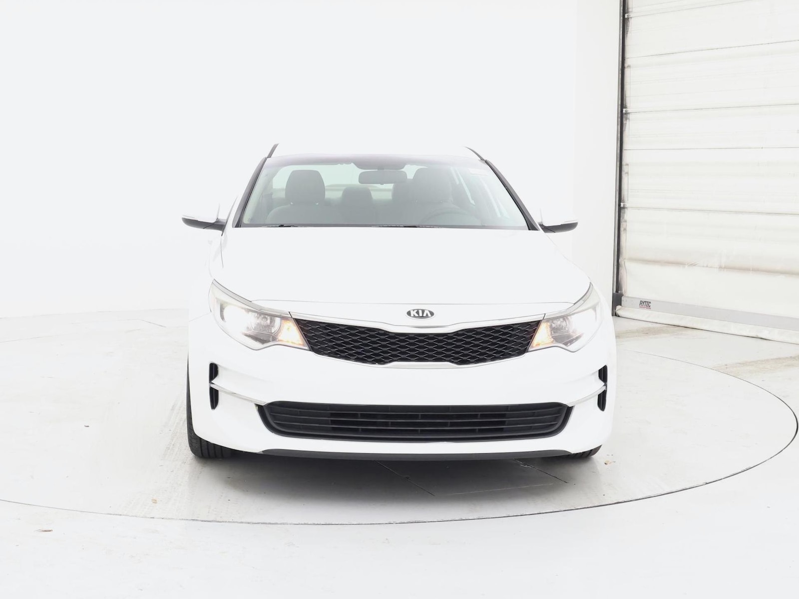 2017 Kia Optima LX - Photo 6
