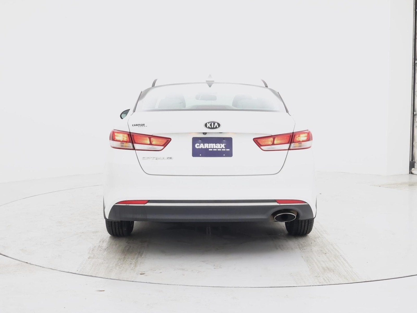 2017 Kia Optima LX - Photo 7