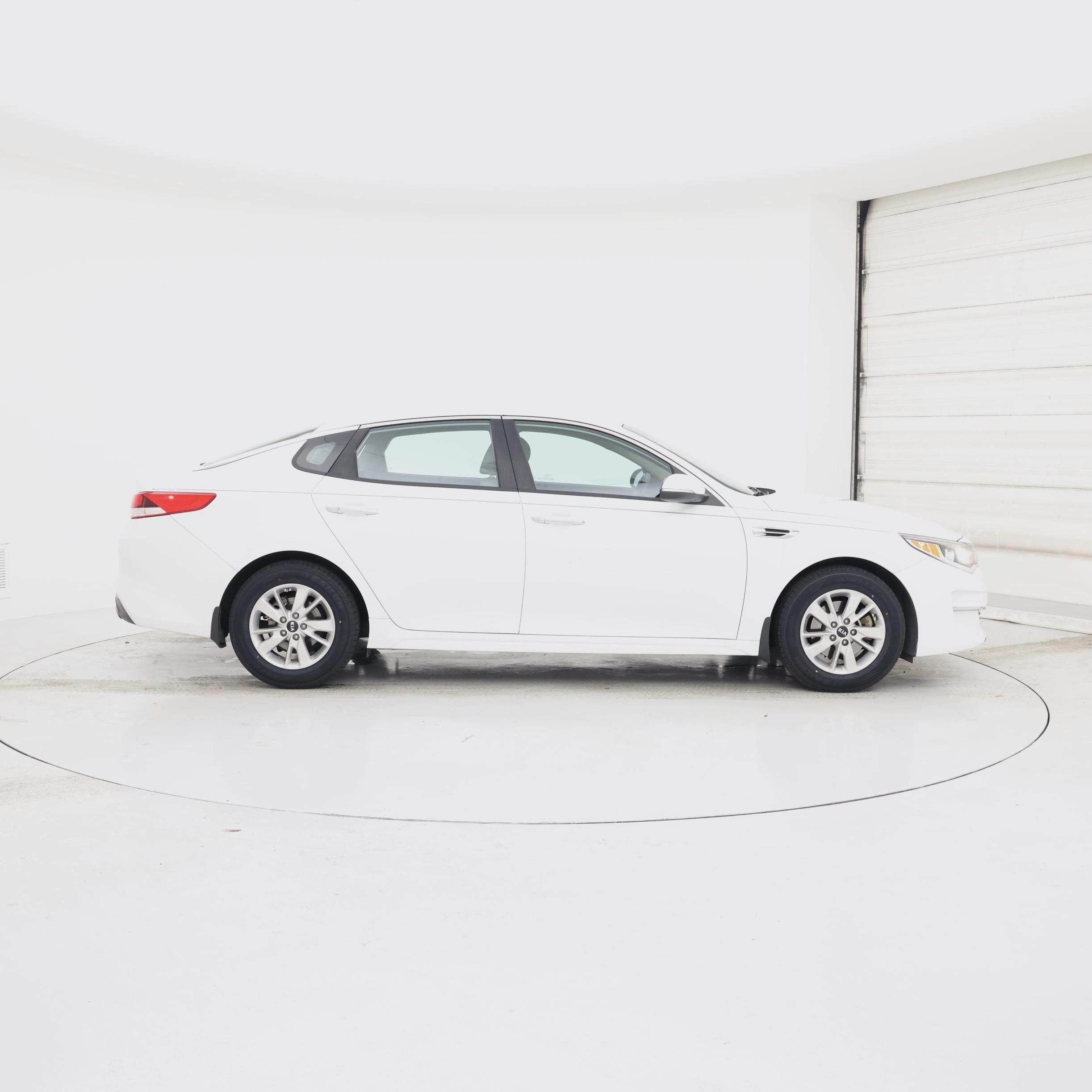 Thumbnail: 2017 Kia Optima - 7