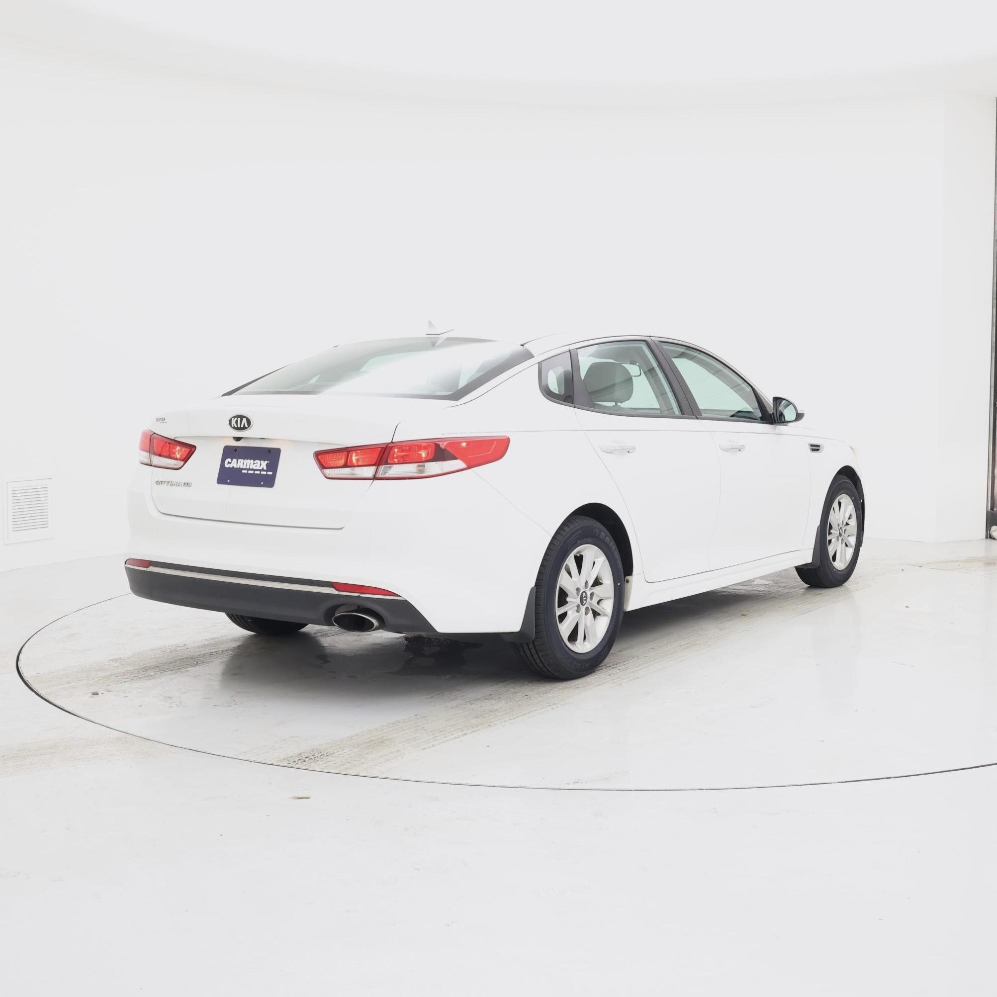 Thumbnail: 2017 Kia Optima - 8