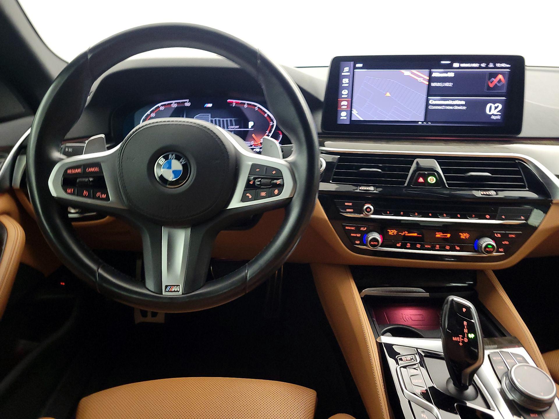 Thumbnail: 2021 BMW 5 Series - 10