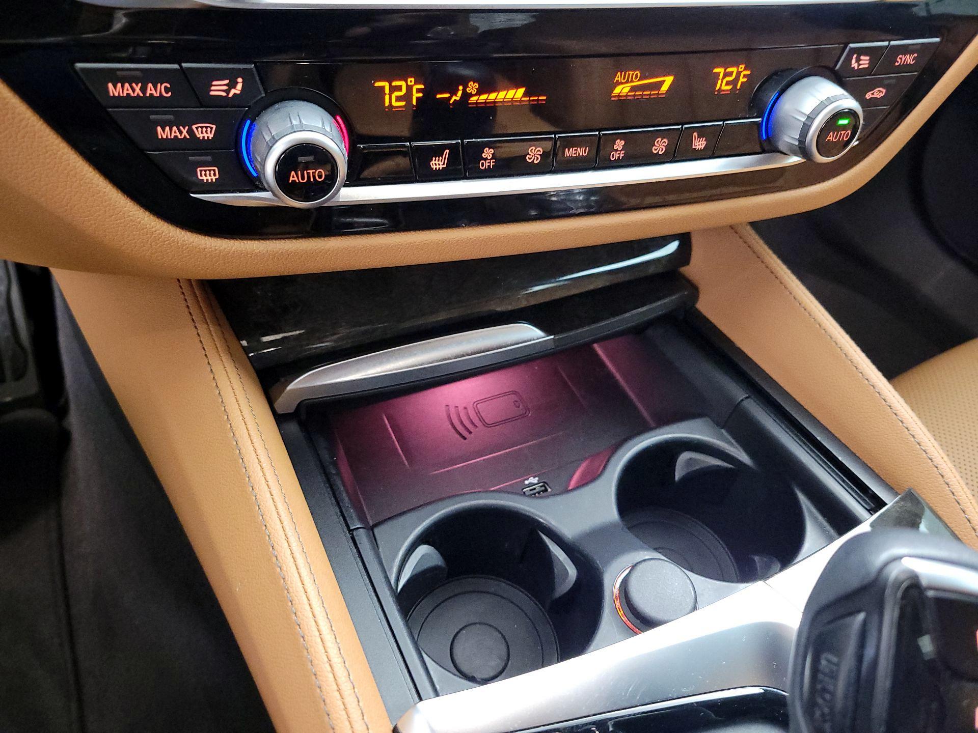 Thumbnail: 2021 BMW 5 Series - 17
