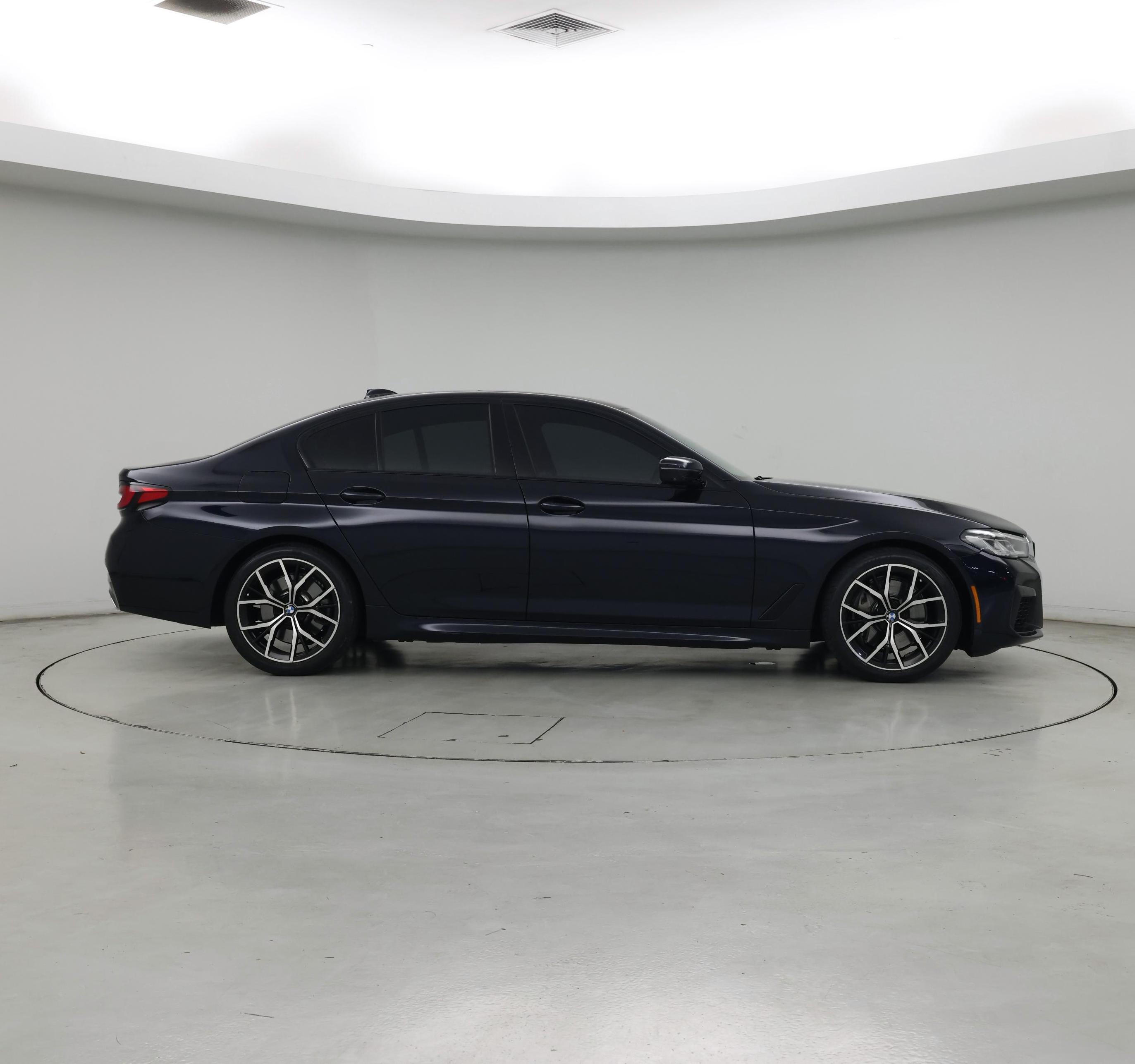 Thumbnail: 2021 BMW 5 Series - 7