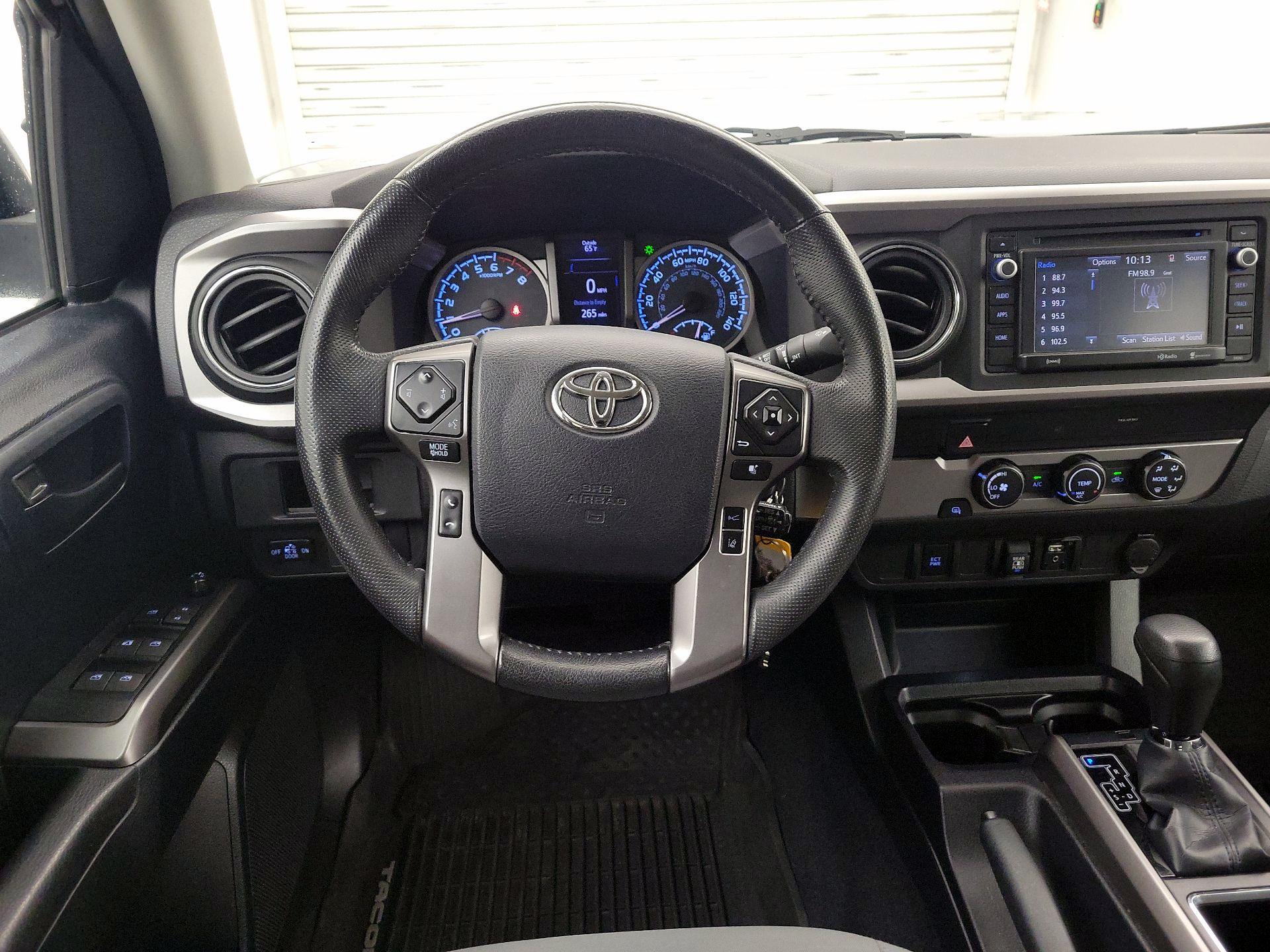 Thumbnail: 2019 Toyota Tacoma - 10