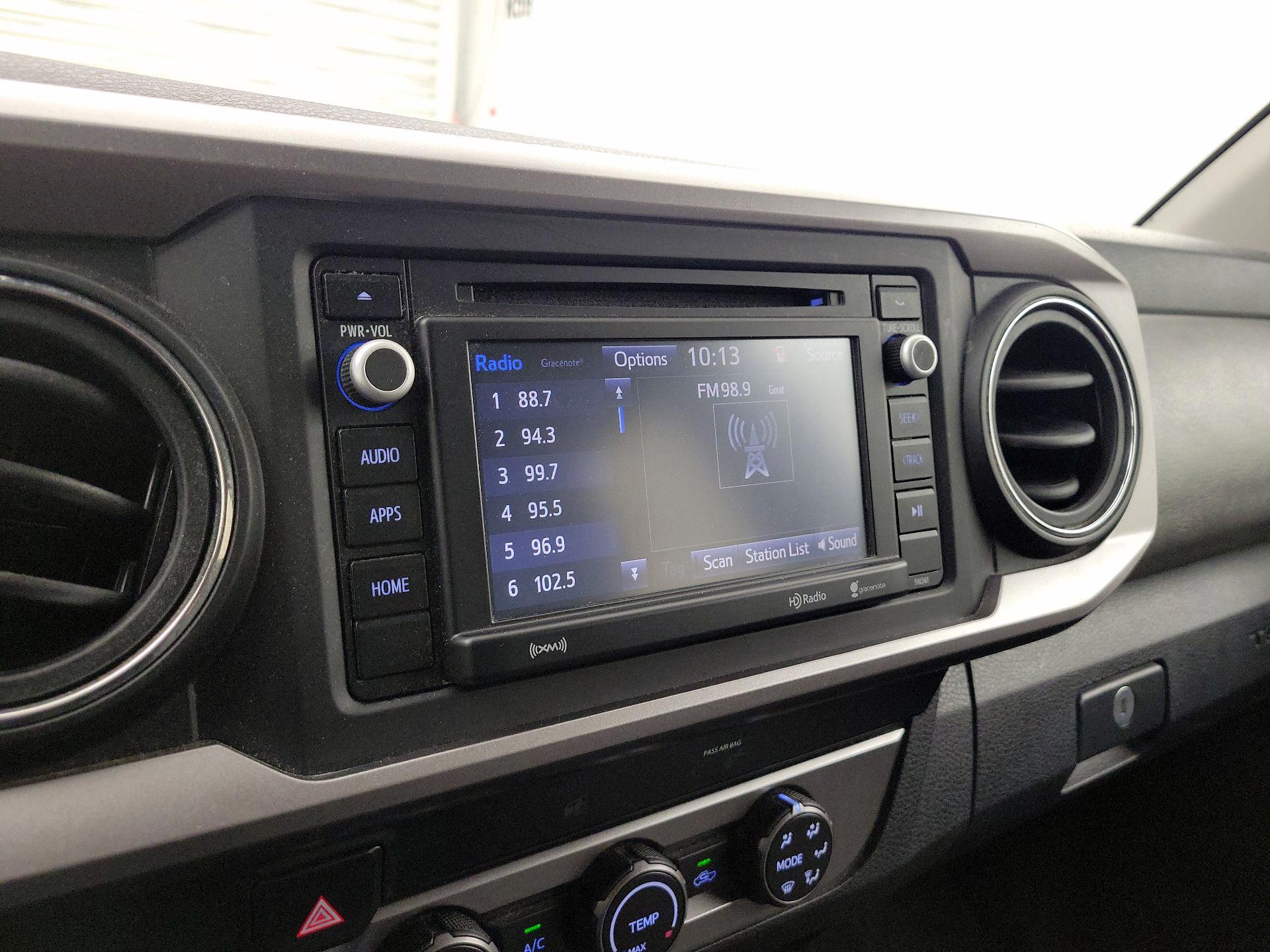 Thumbnail: 2019 Toyota Tacoma - 15