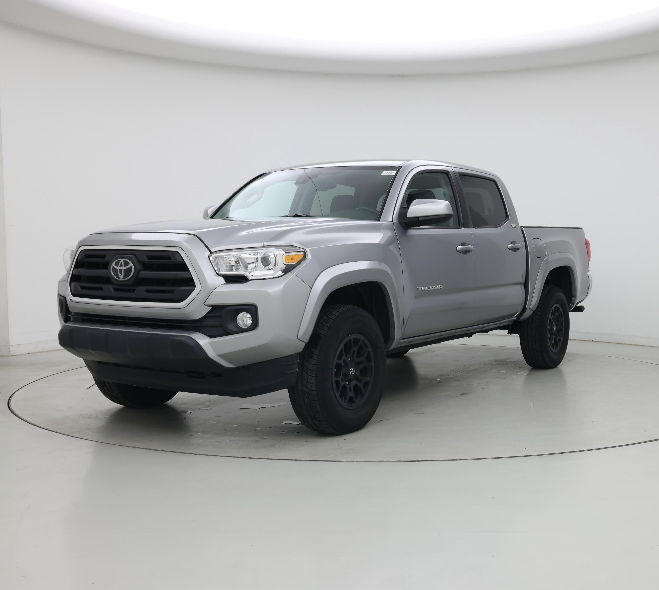 Thumbnail: 2019 Toyota Tacoma - 4