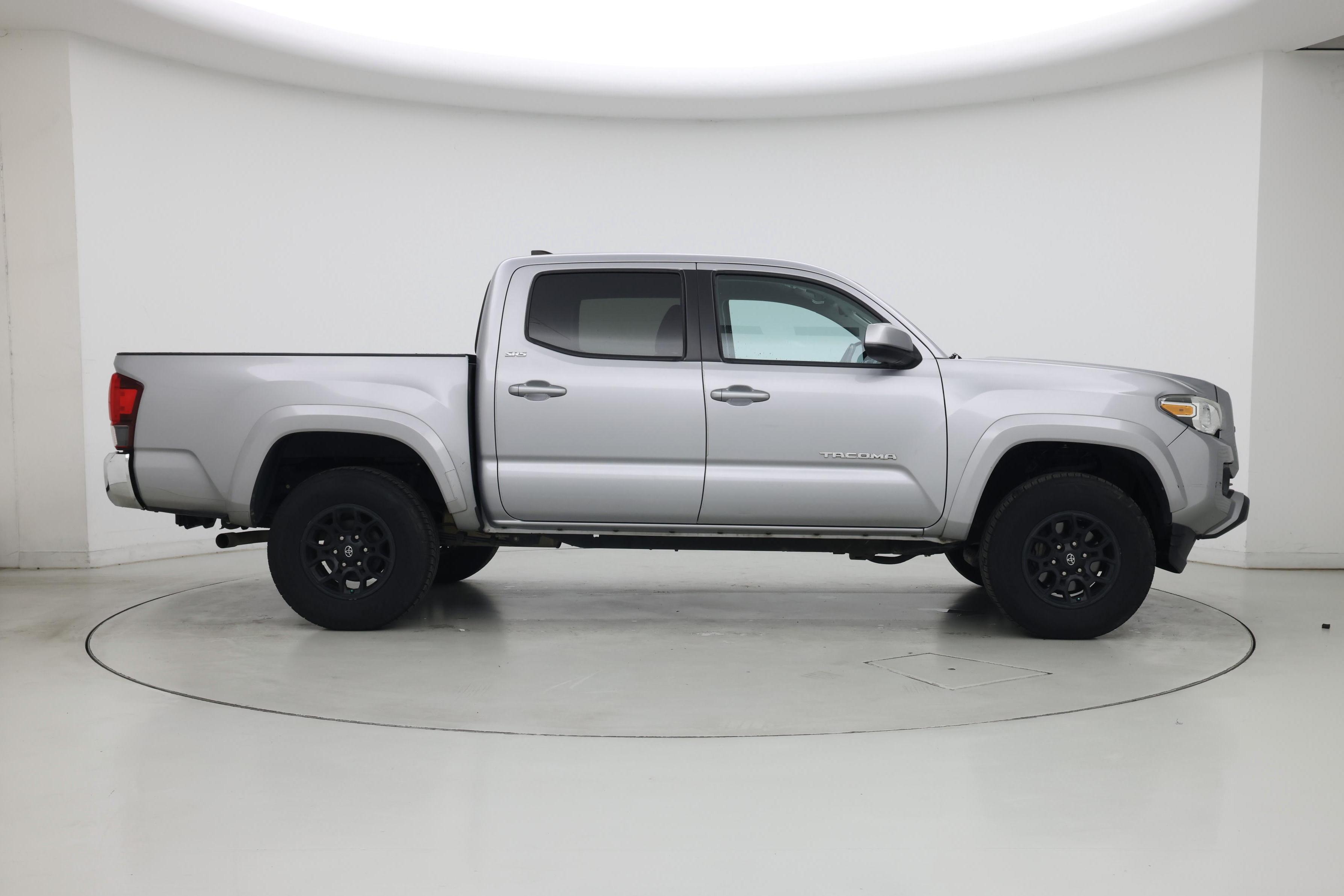 Thumbnail: 2019 Toyota Tacoma - 7