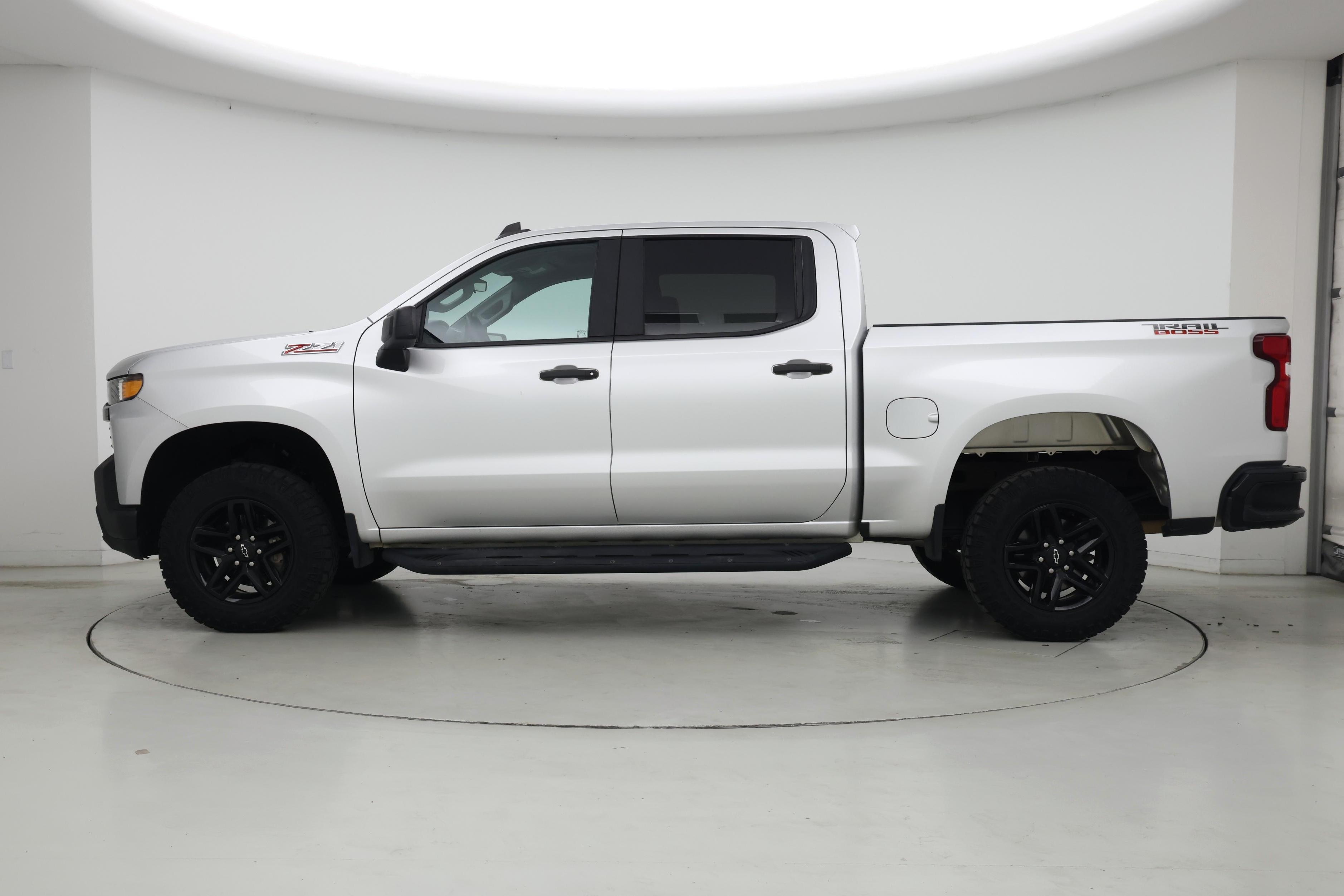 Thumbnail: 2020 Chevrolet Silverado 1500 - 3