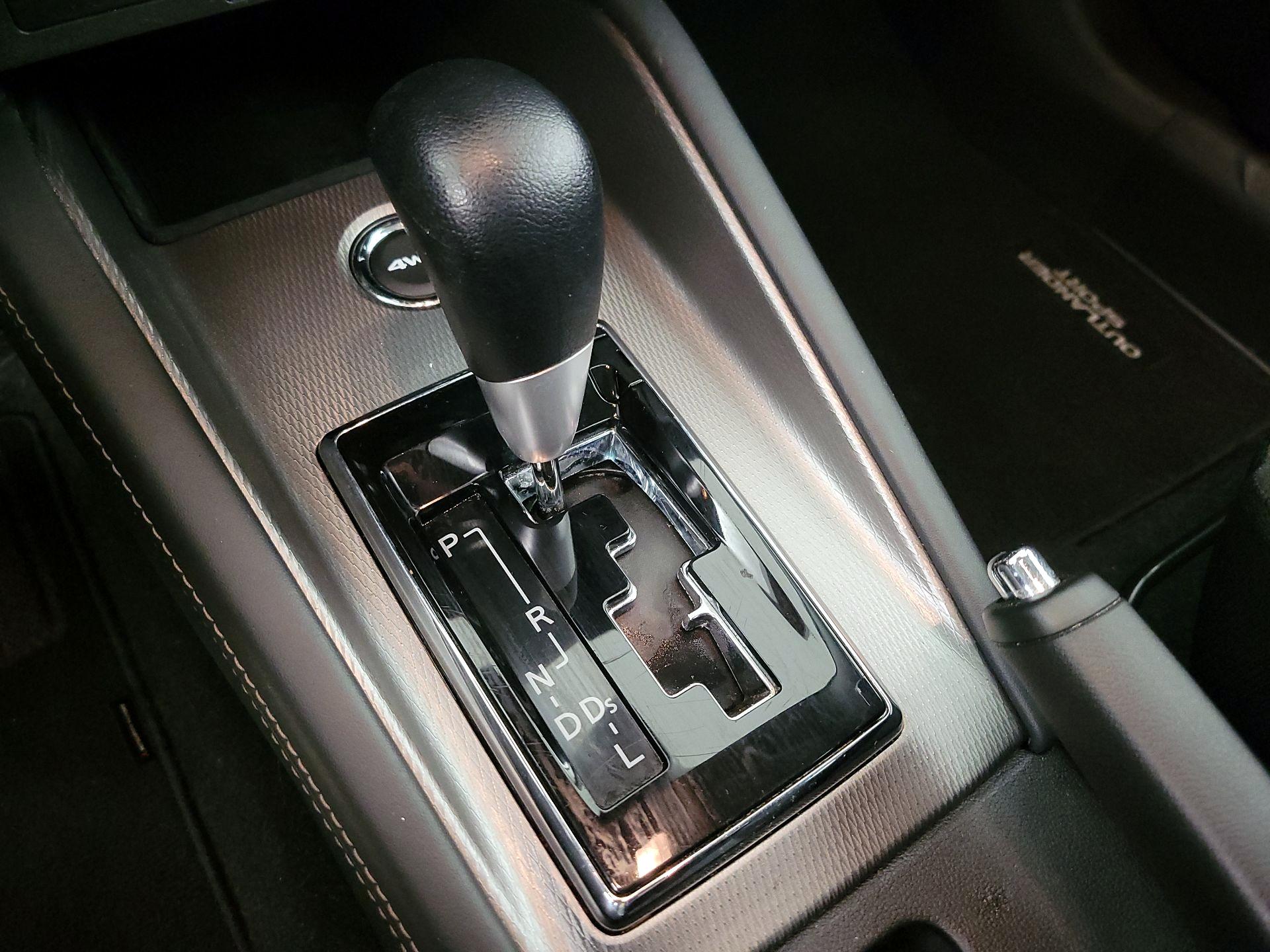 Thumbnail: 2023 Mitsubishi Outlander Sport - 17