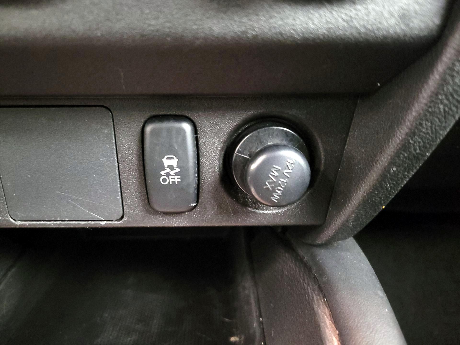 Thumbnail: 2023 Mitsubishi Outlander Sport - 18