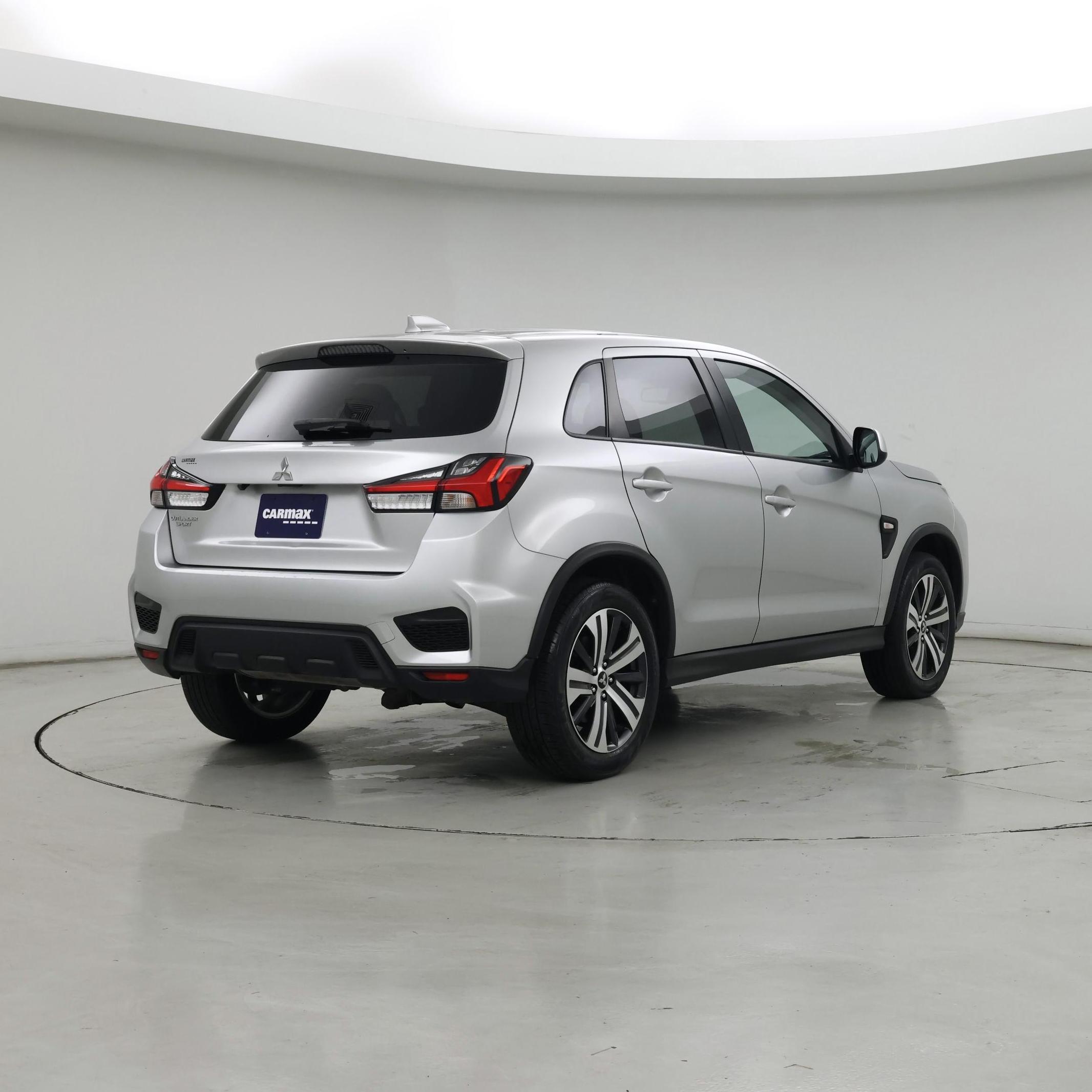 Thumbnail: 2023 Mitsubishi Outlander Sport - 8