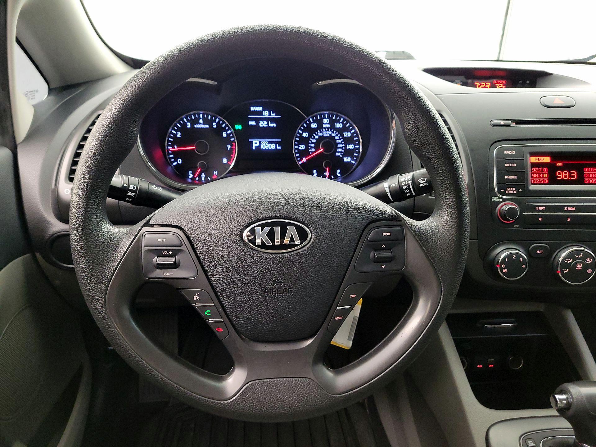Thumbnail: 2015 Kia Forte - 10