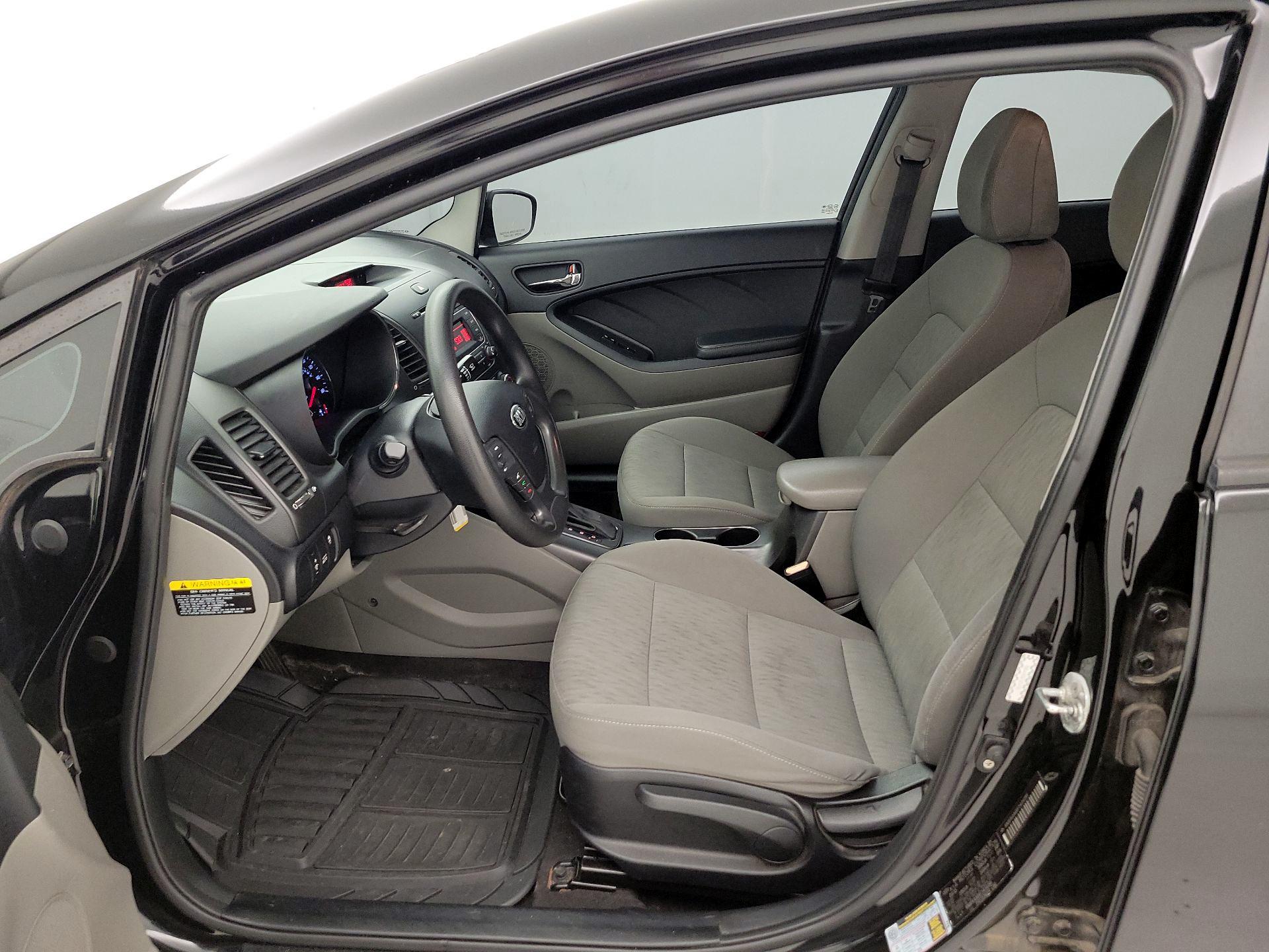 Thumbnail: 2015 Kia Forte - 11