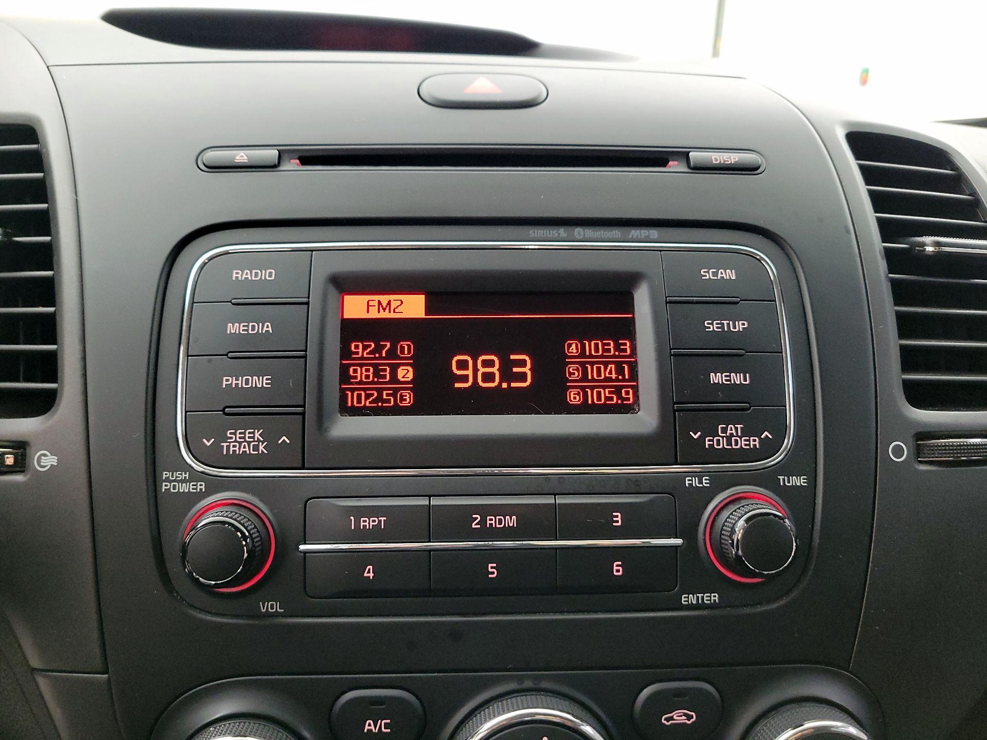 Thumbnail: 2015 Kia Forte - 14