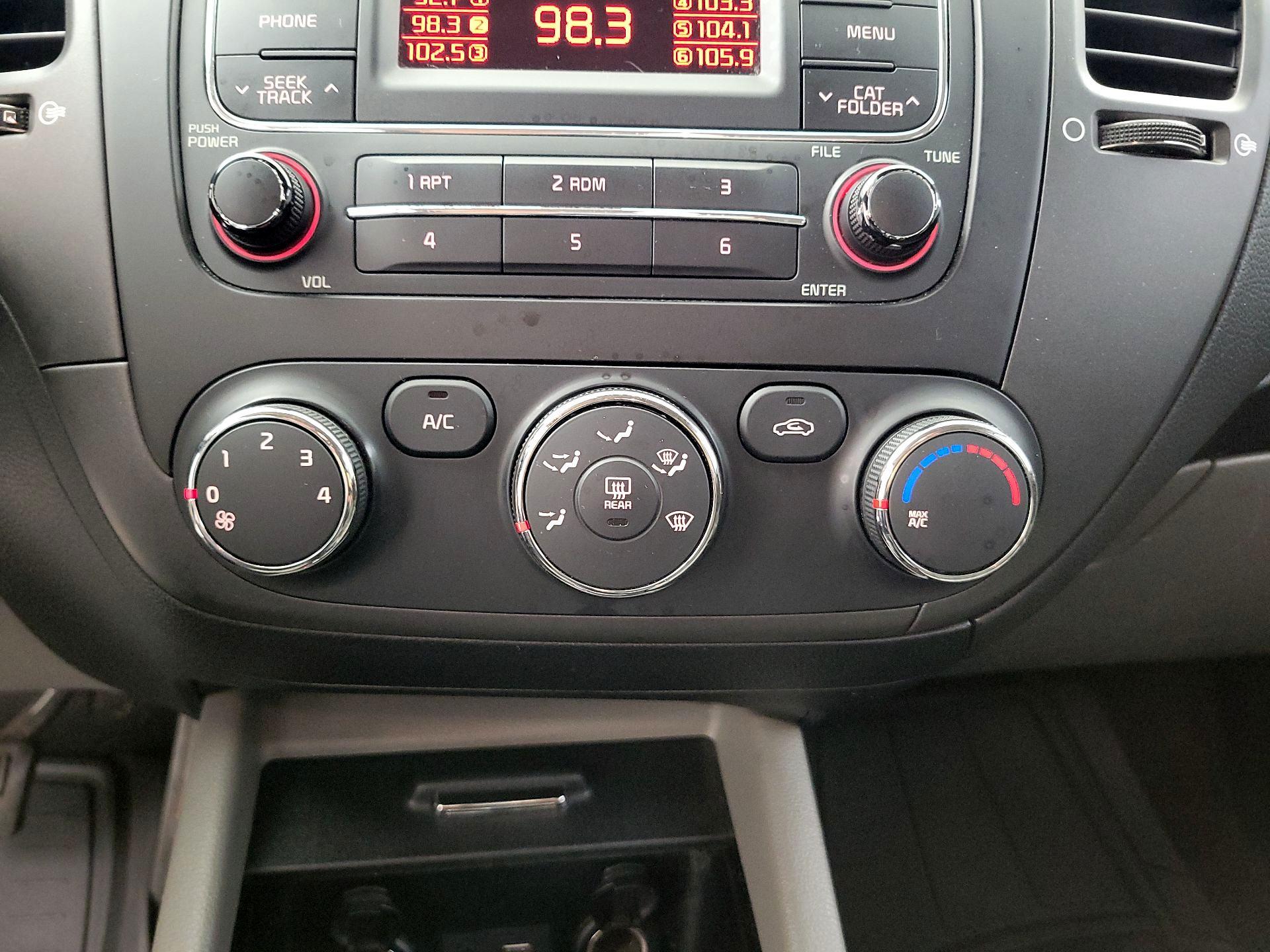 Thumbnail: 2015 Kia Forte - 15