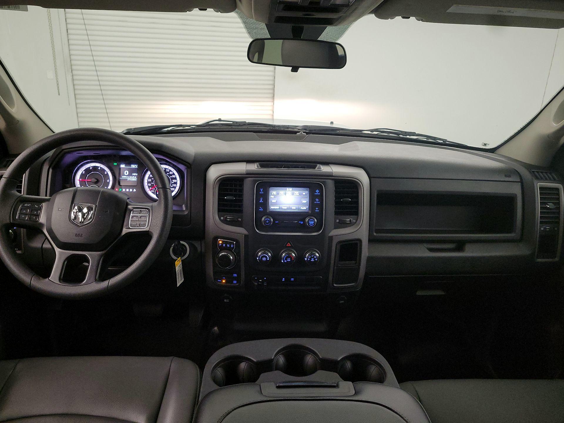 Thumbnail: 2024 RAM 1500 Classic - 9