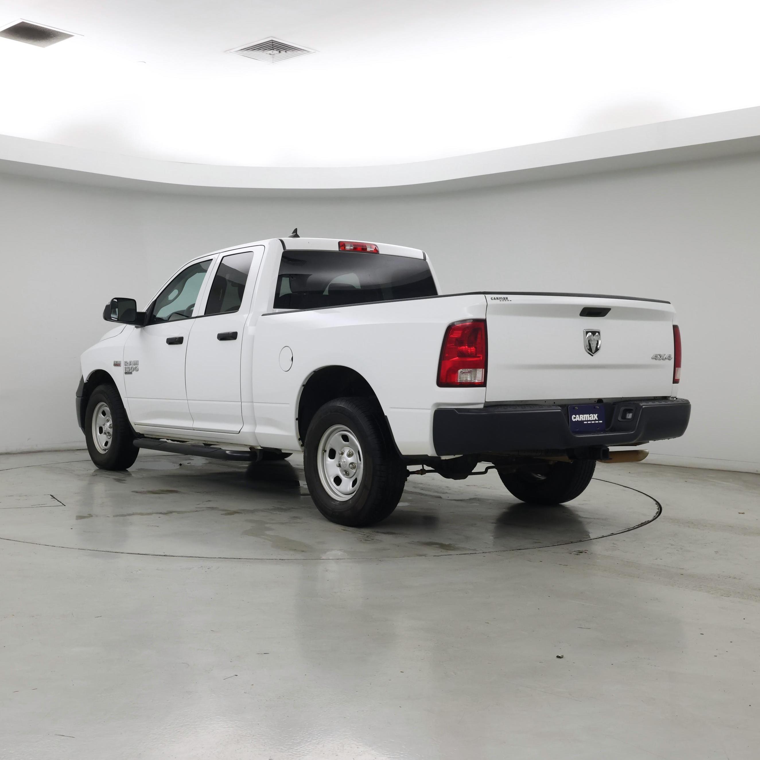 Thumbnail: 2024 RAM 1500 Classic - 2