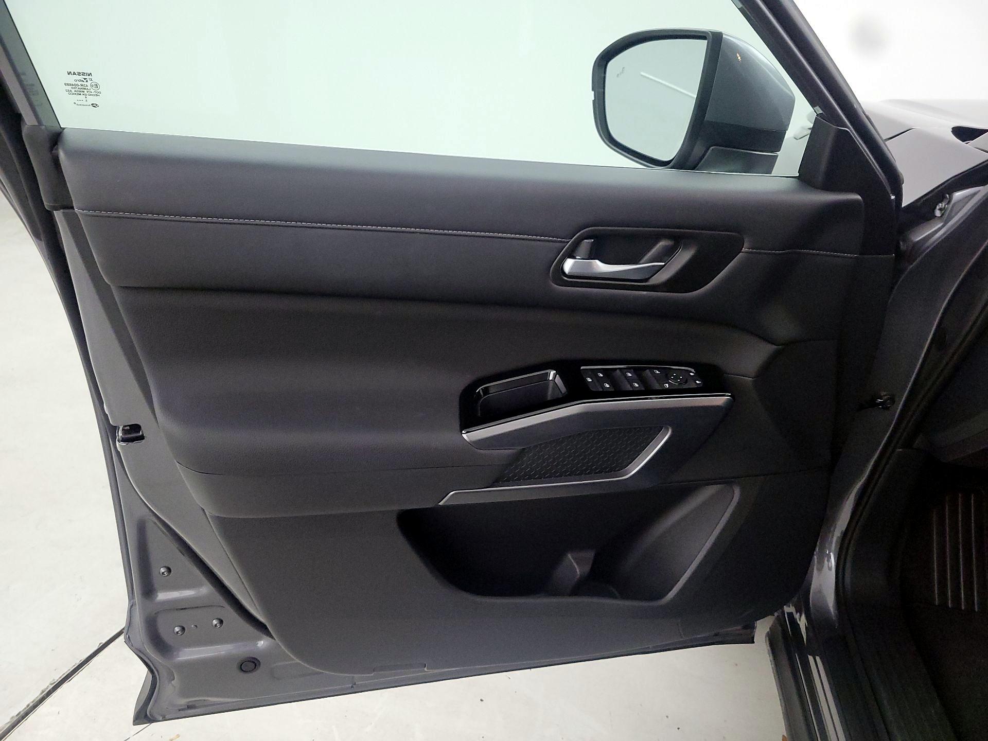 Thumbnail: 2025 Nissan Pathfinder - 12