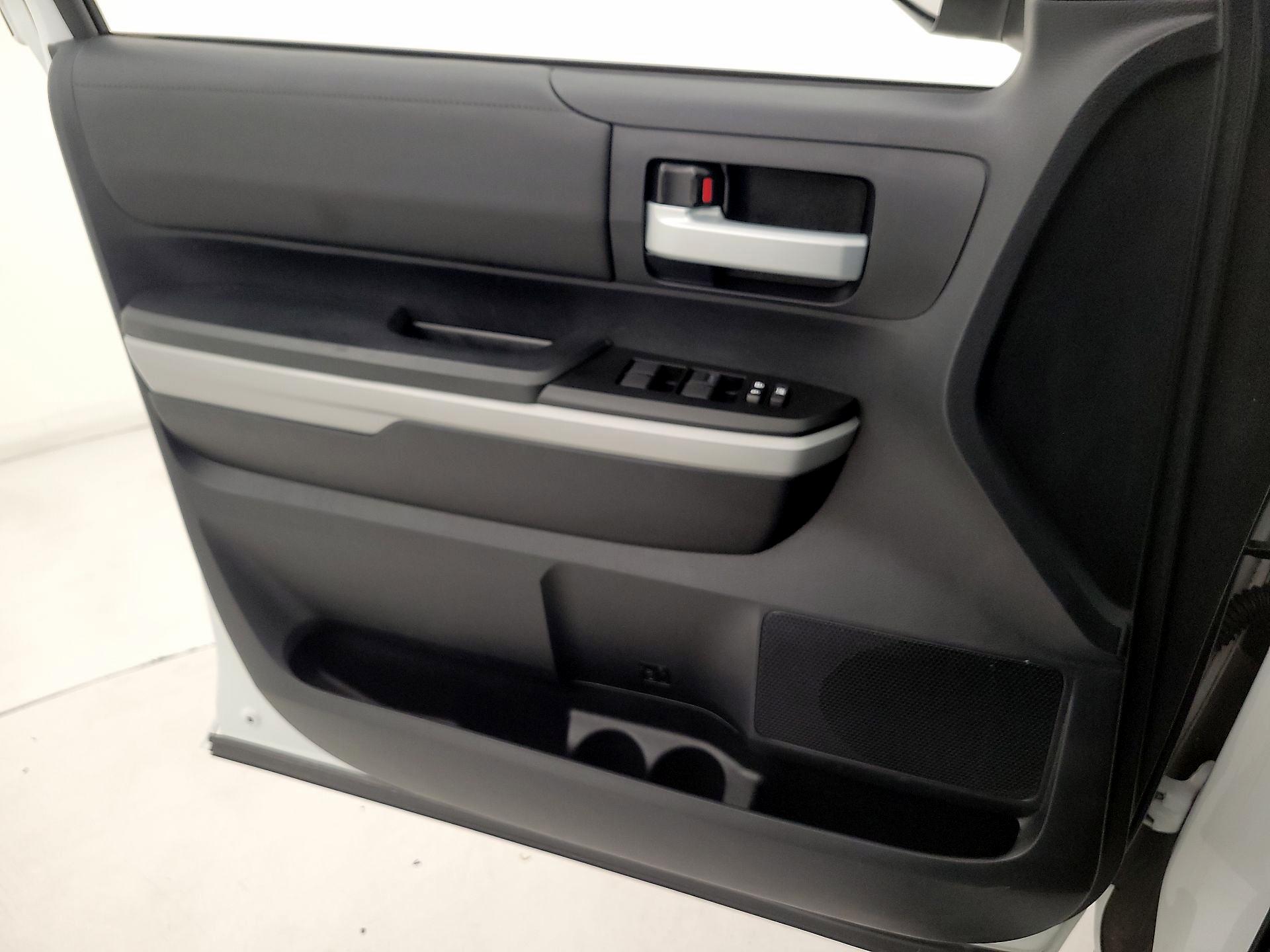 Thumbnail: 2019 Toyota Tundra - 12