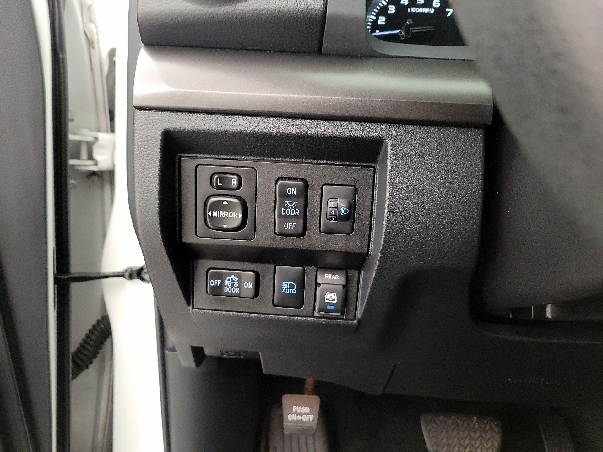 Thumbnail: 2019 Toyota Tundra - 13