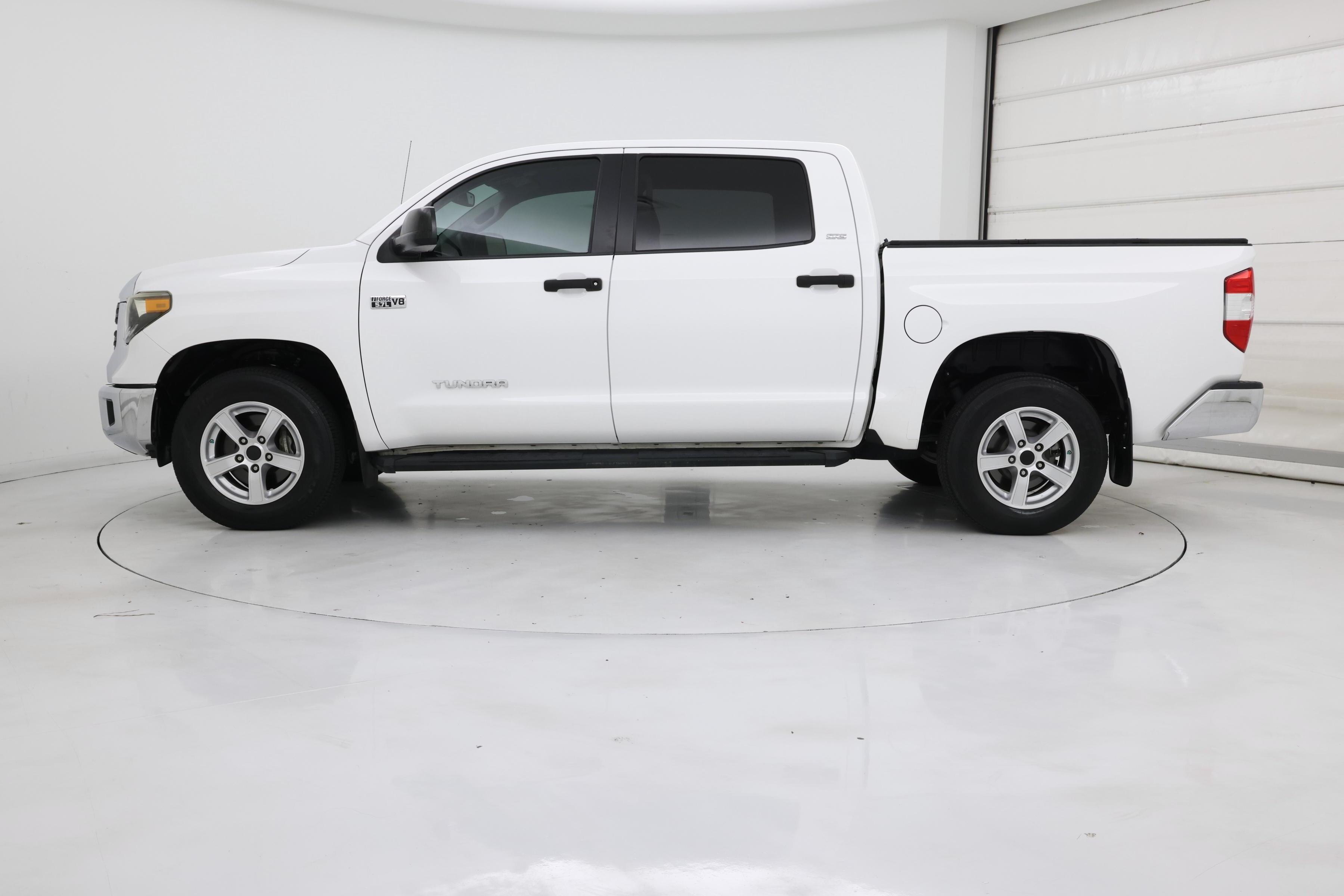 Thumbnail: 2019 Toyota Tundra - 3