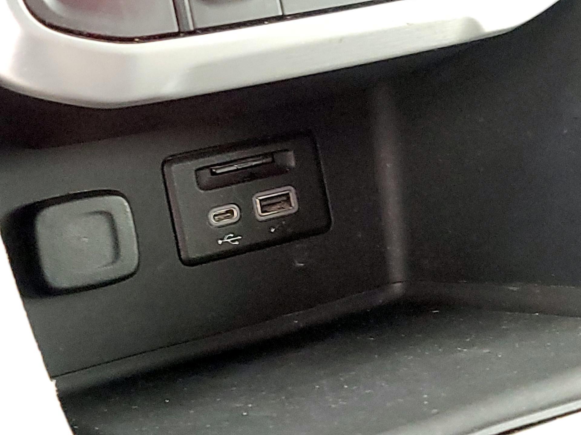 Thumbnail: 2020 GMC Acadia - 19