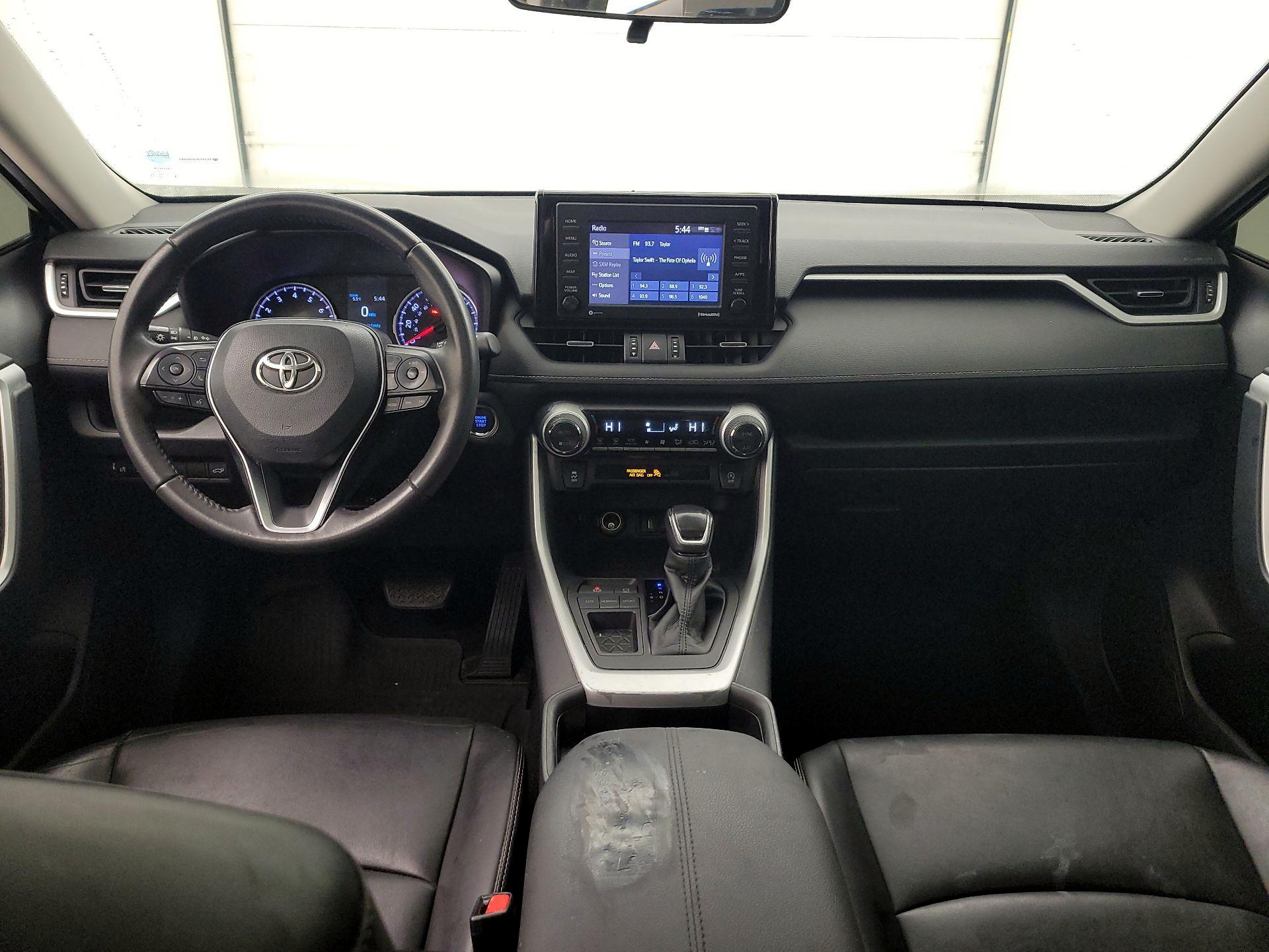 Thumbnail: 2021 Toyota RAV4 - 9