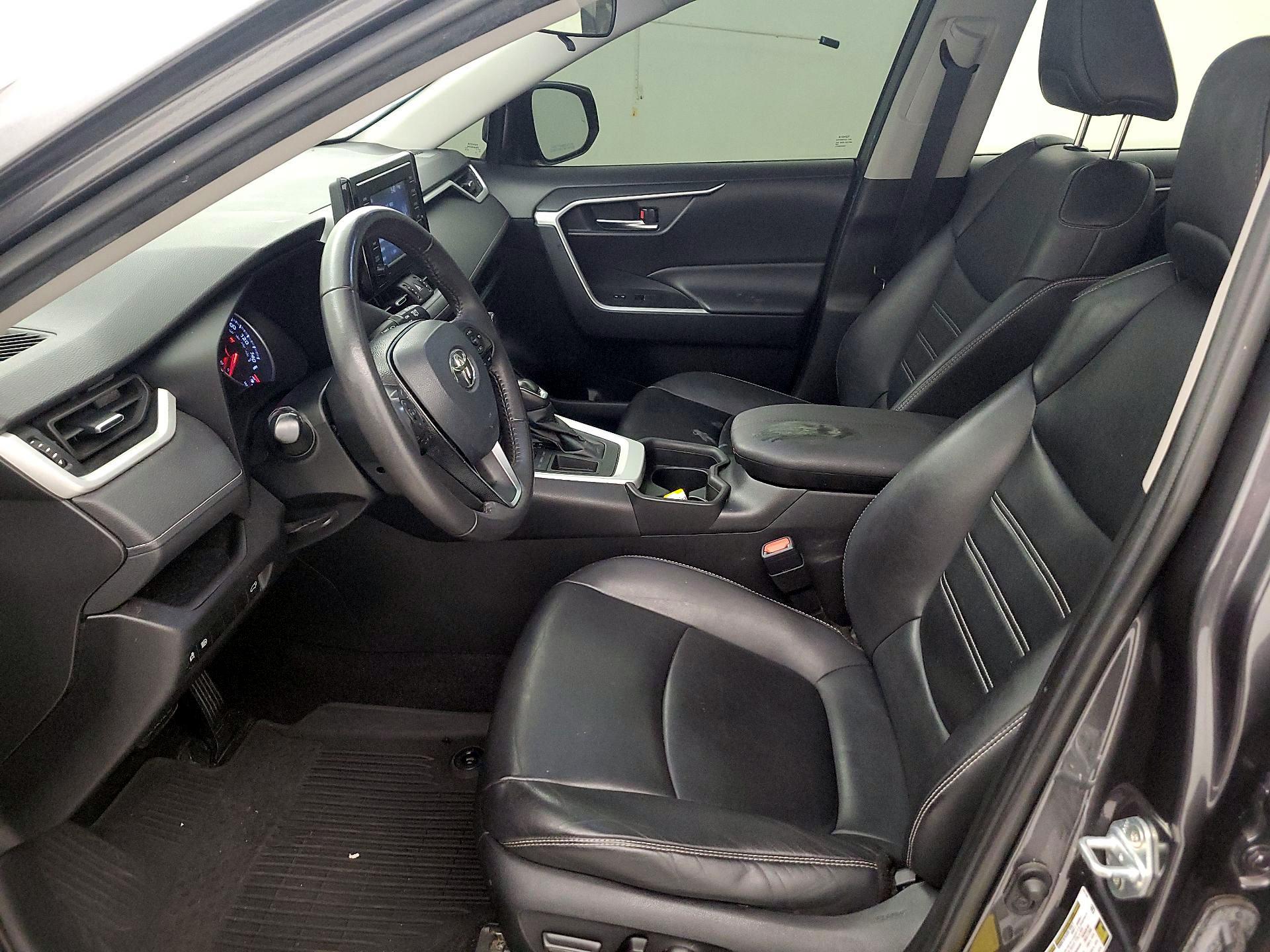 Thumbnail: 2021 Toyota RAV4 - 11