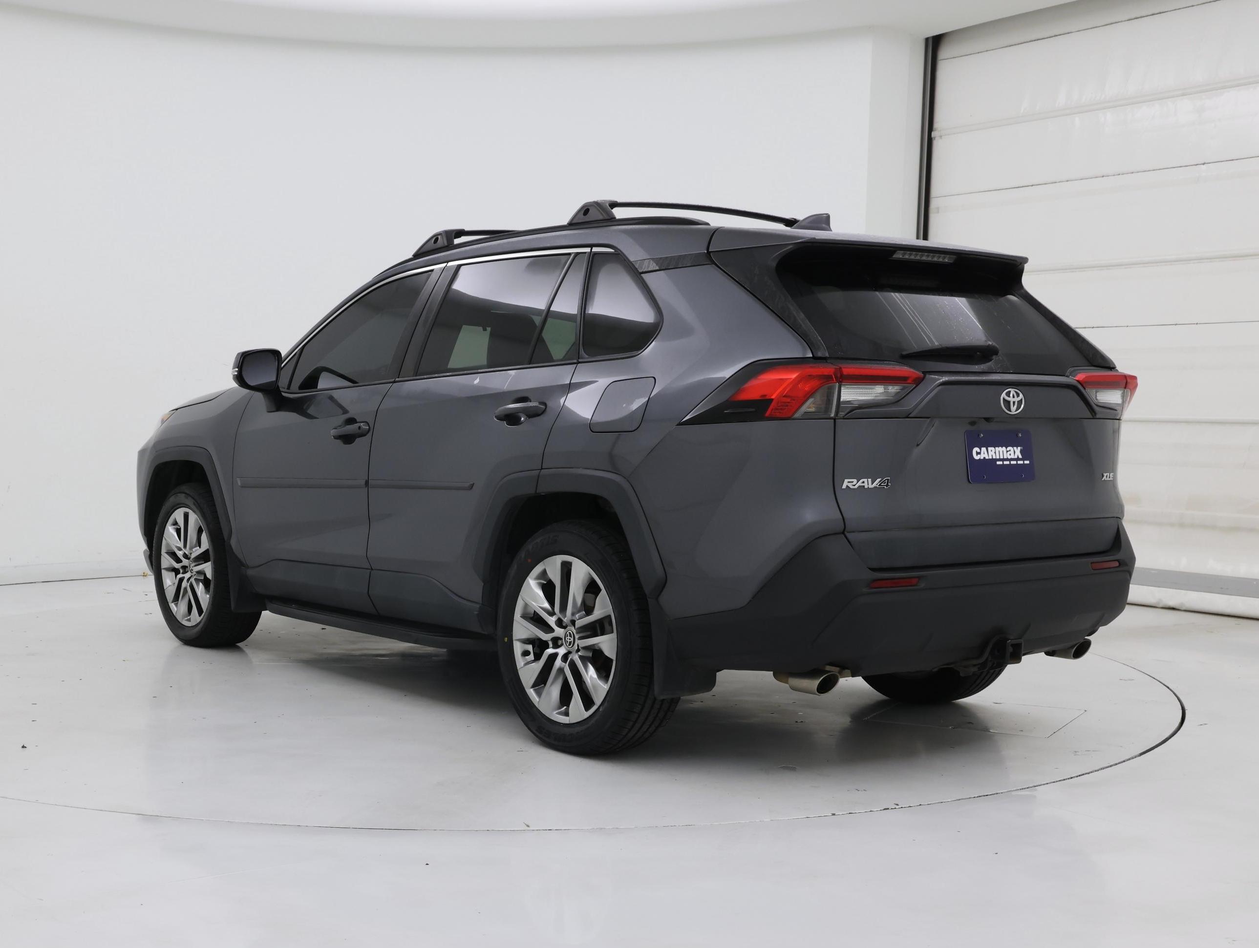 Thumbnail: 2021 Toyota RAV4 - 2