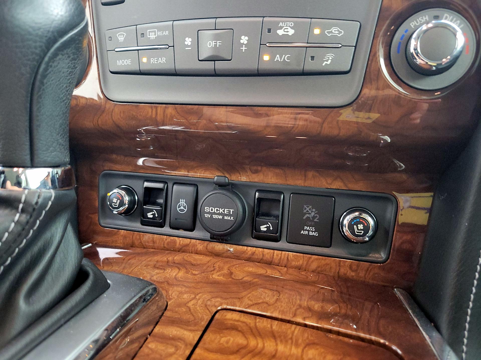 Thumbnail: 2015 INFINITI QX80 - 19