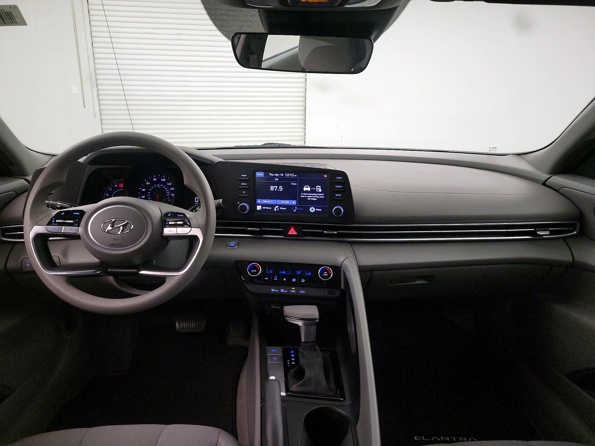 Thumbnail: 2022 Hyundai Elantra - 9