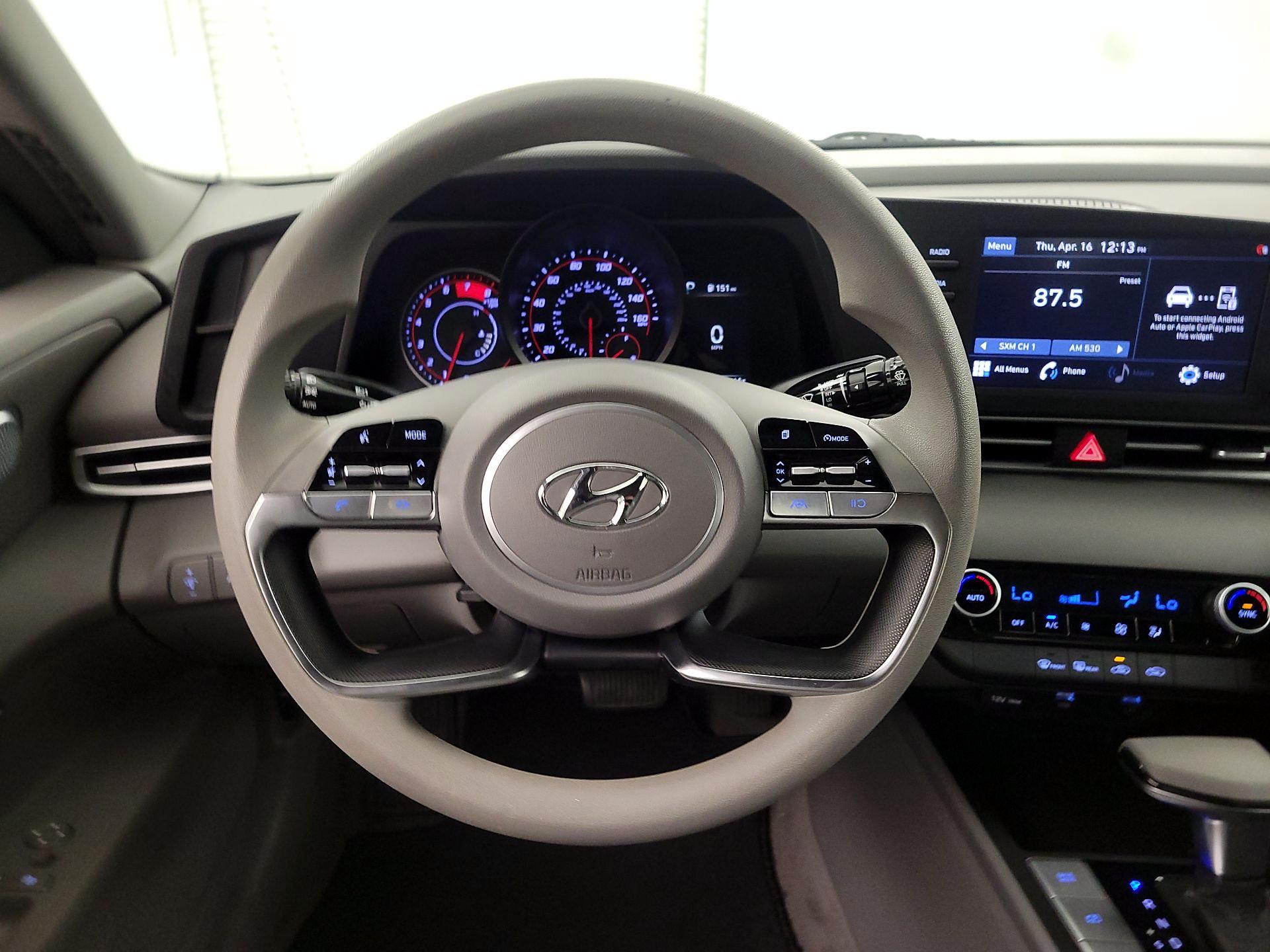 Thumbnail: 2022 Hyundai Elantra - 10