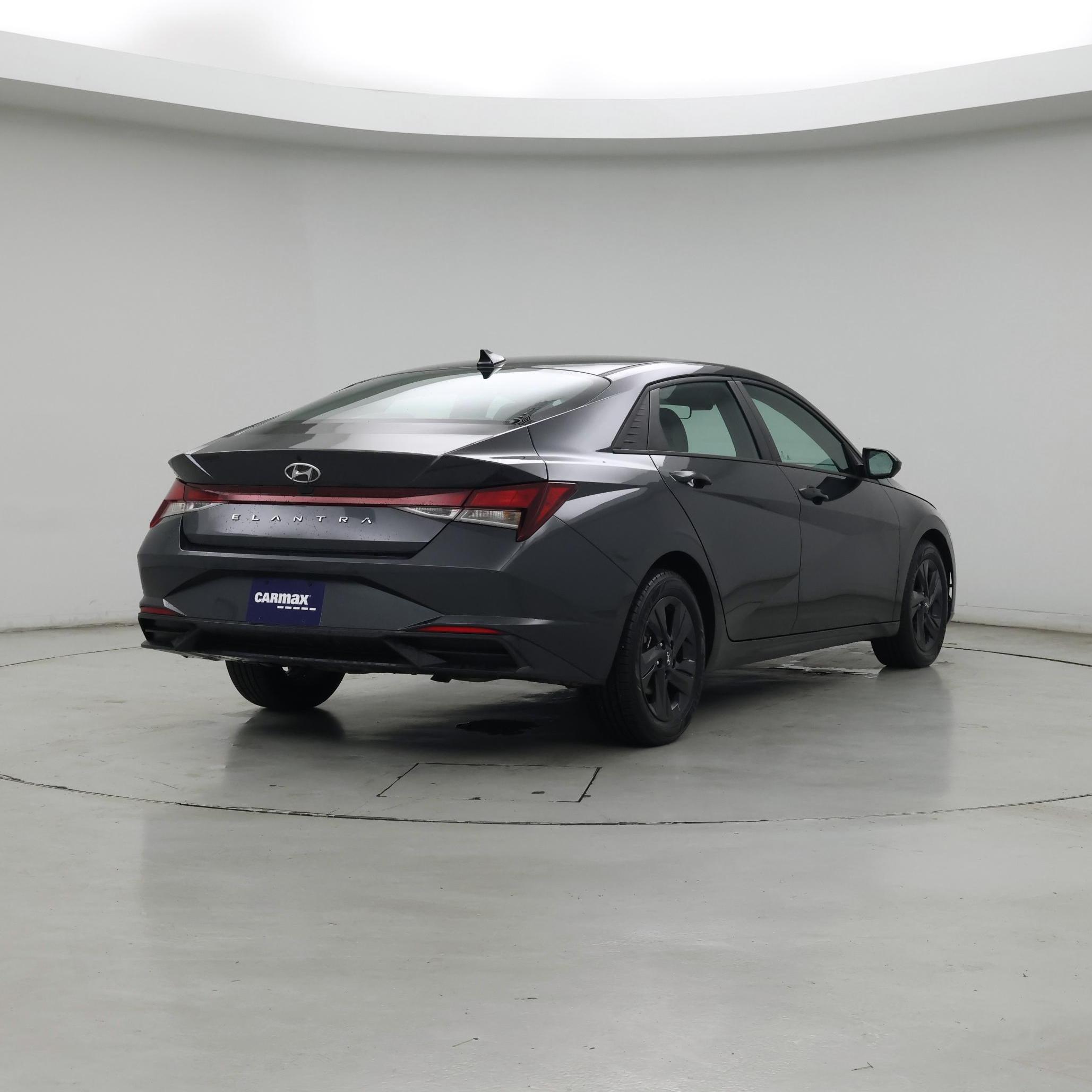 Thumbnail: 2022 Hyundai Elantra - 8