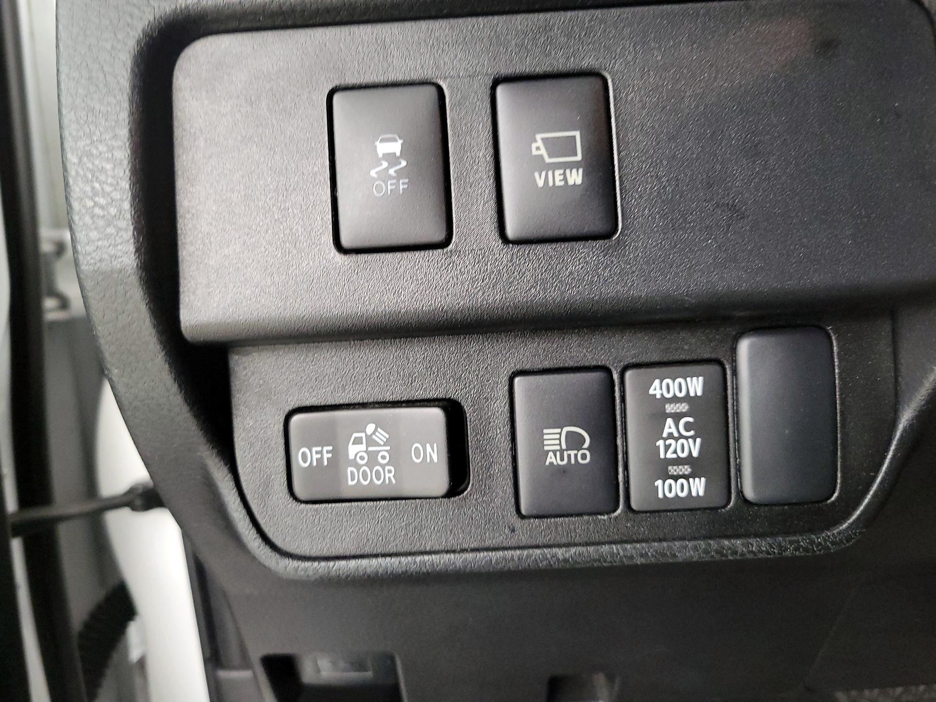 Thumbnail: 2023 Toyota Tacoma - 13