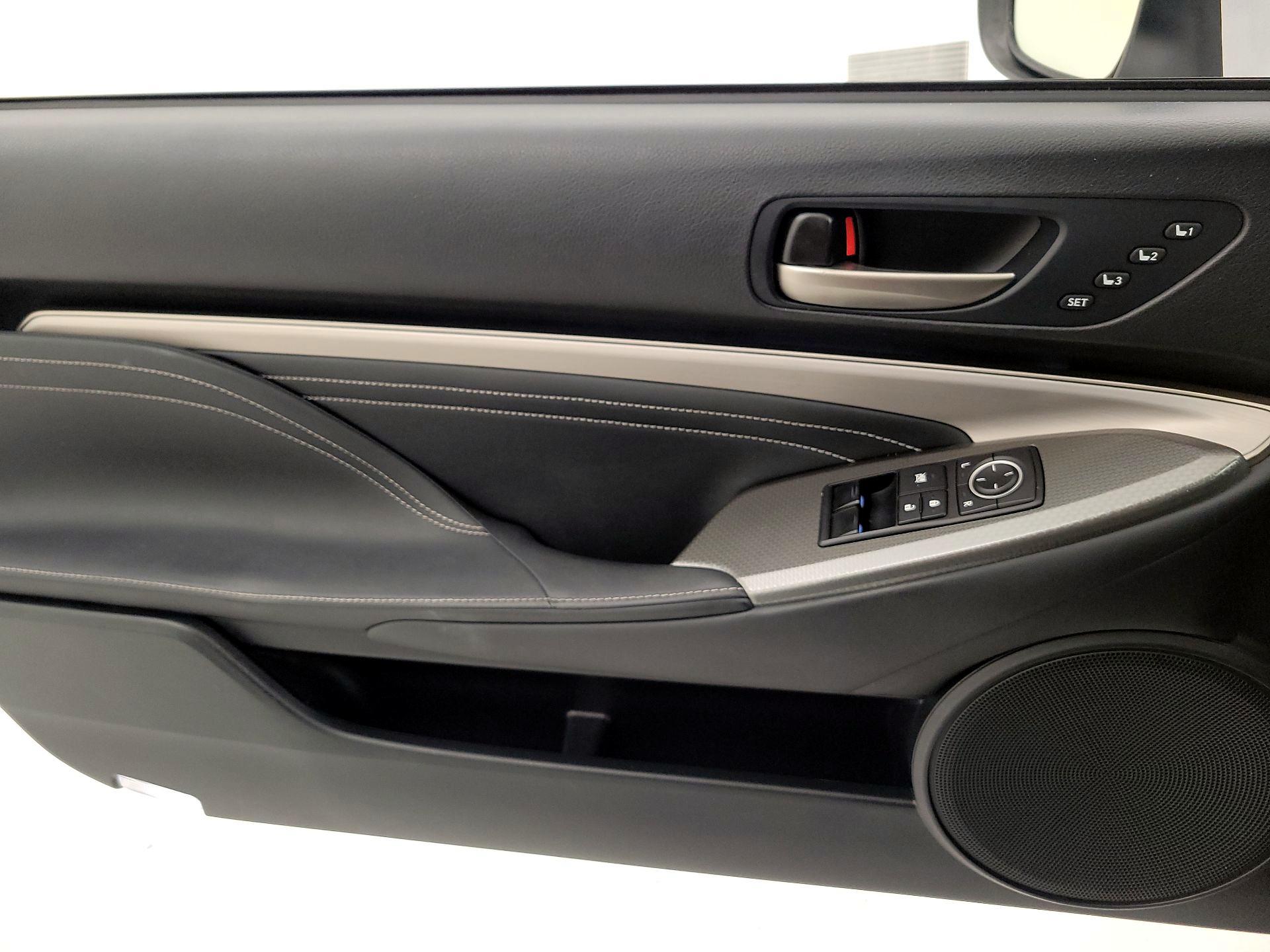 Thumbnail: 2016 Lexus RC - 12