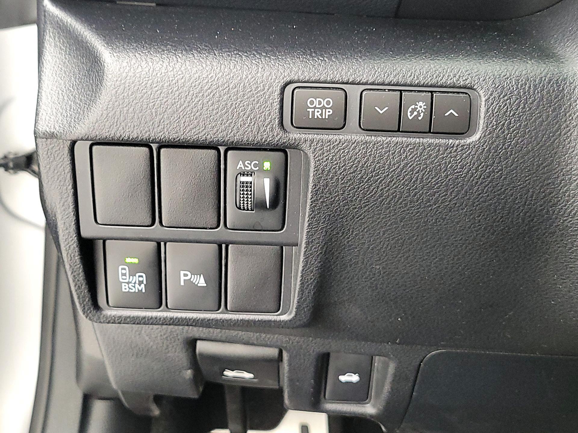 Thumbnail: 2016 Lexus RC - 13