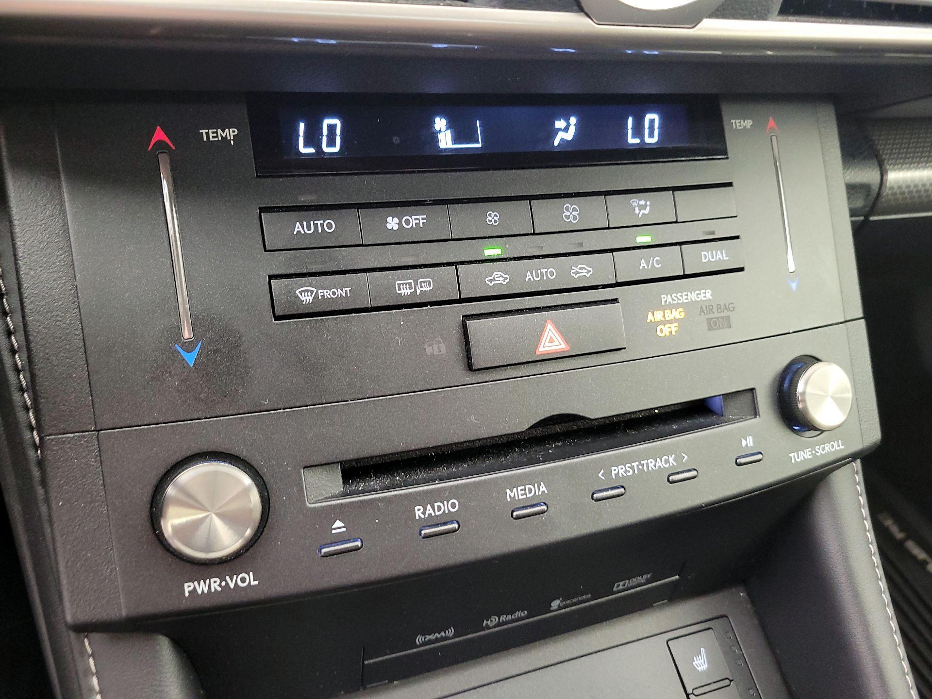 Thumbnail: 2016 Lexus RC - 17