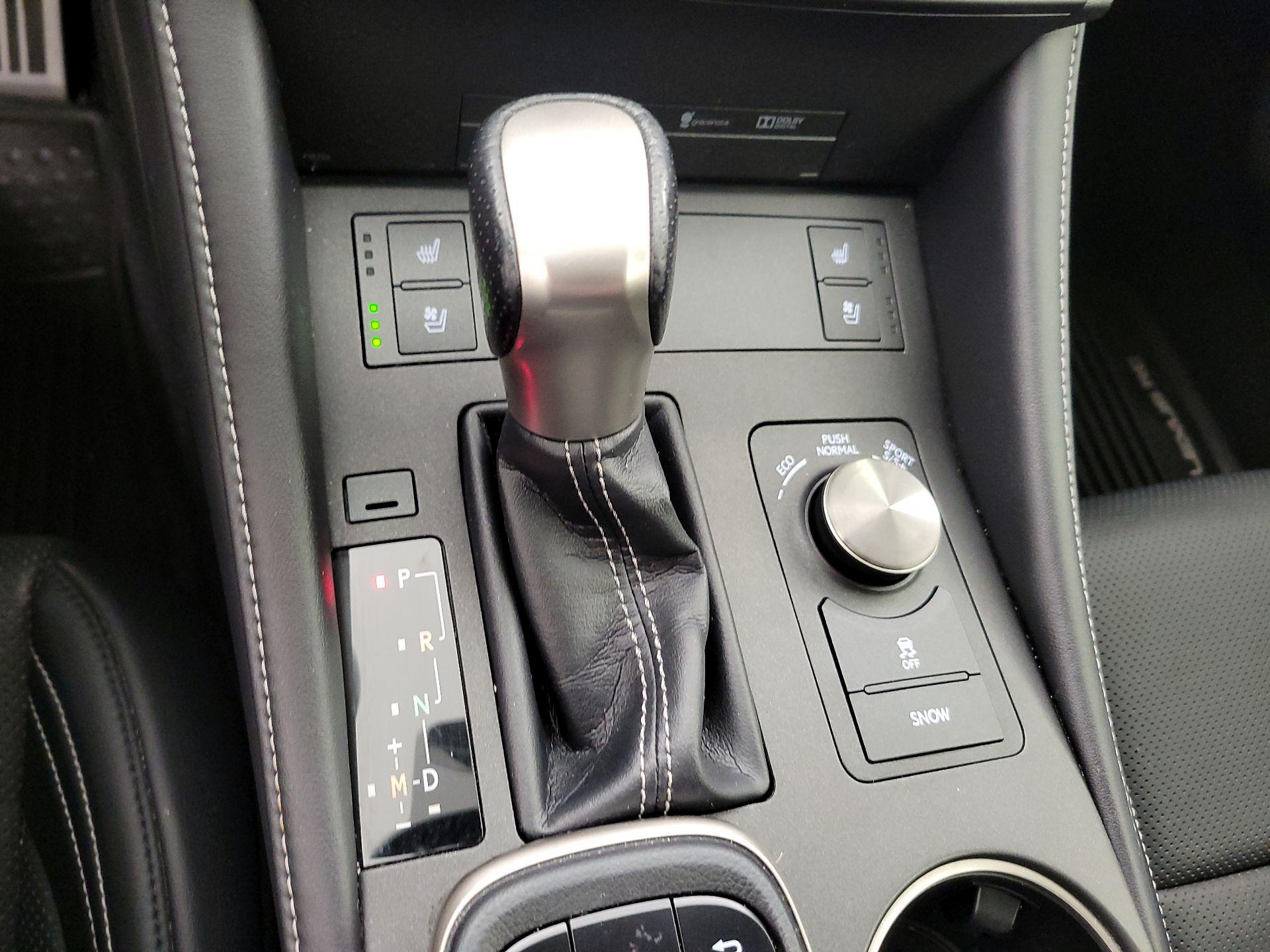 Thumbnail: 2016 Lexus RC - 18