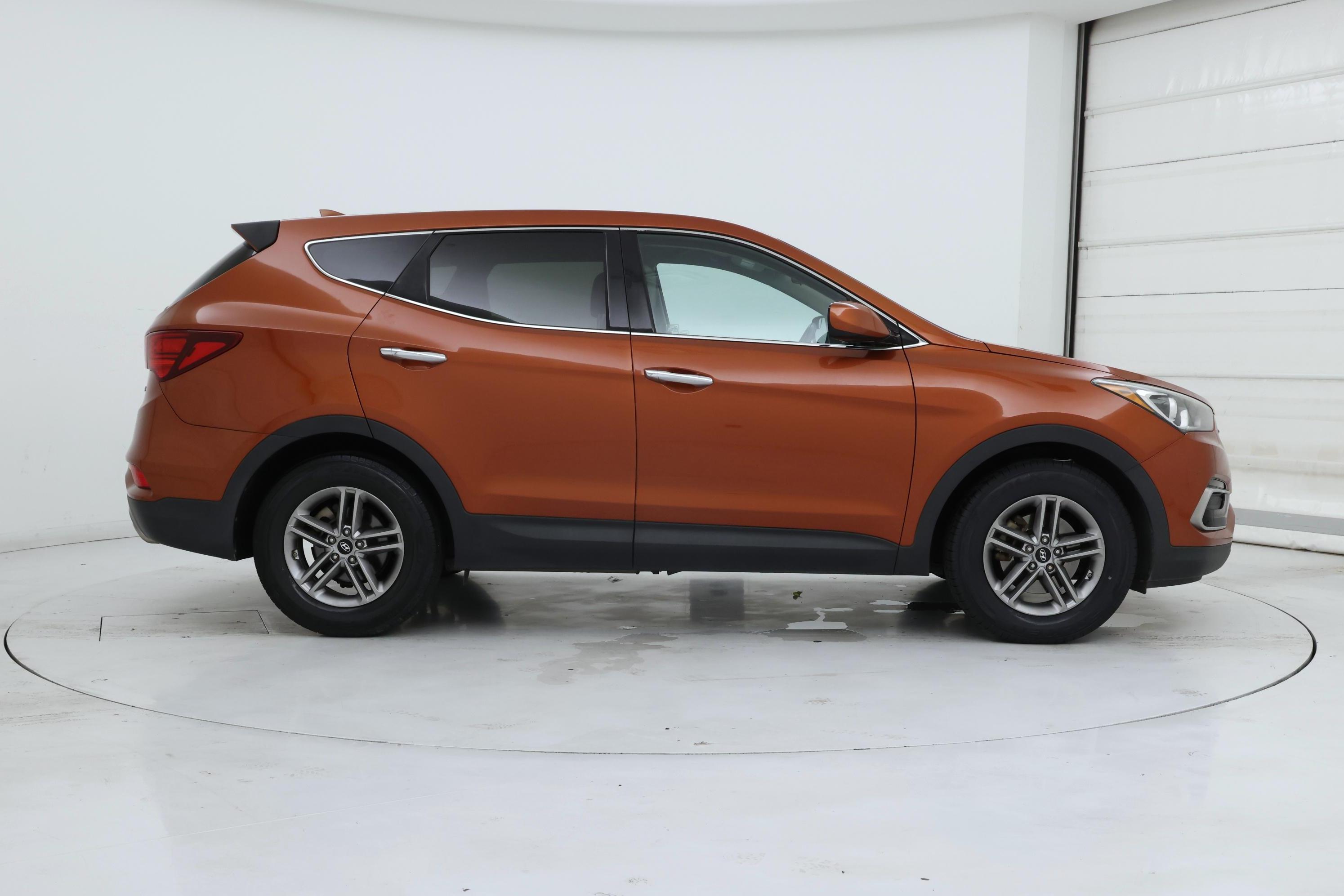 Thumbnail: 2017 Hyundai Santa Fe - 7
