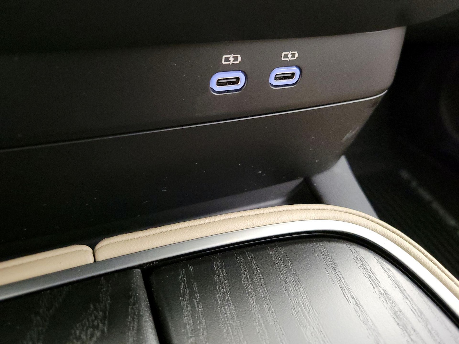 2025 Lexus LS Base - Photo 19