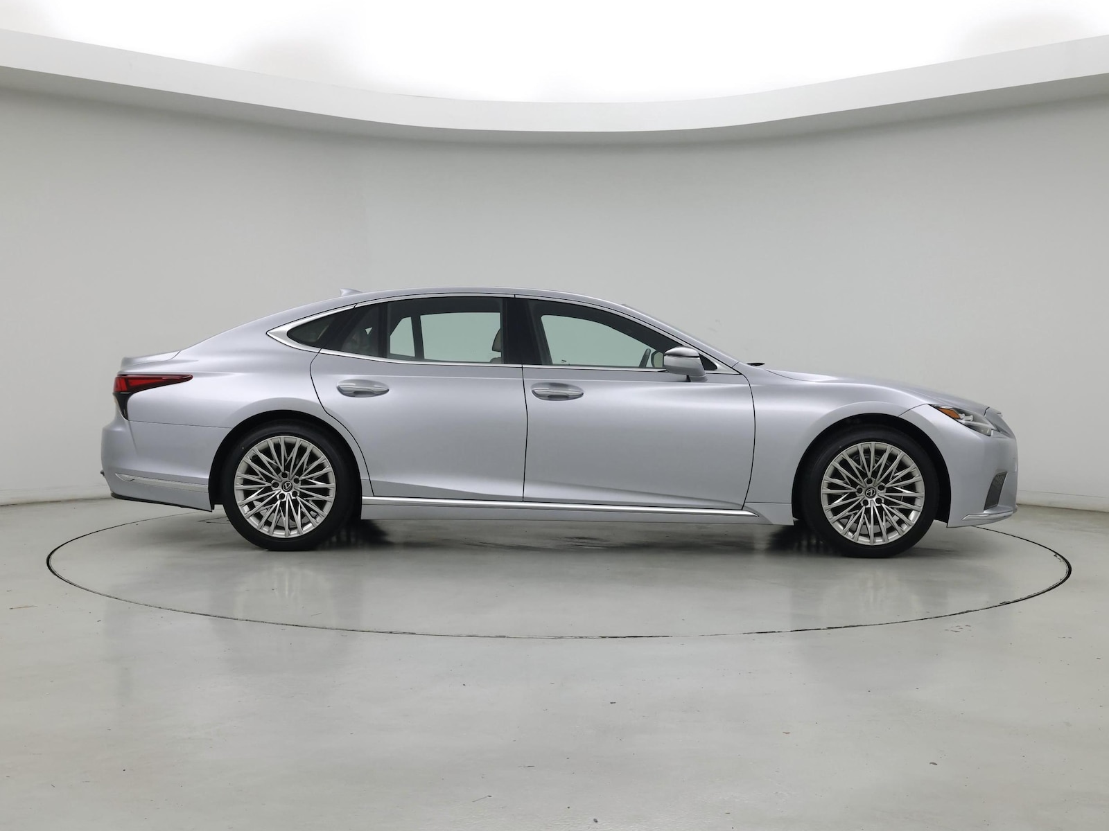 2025 Lexus LS Base - Photo 8