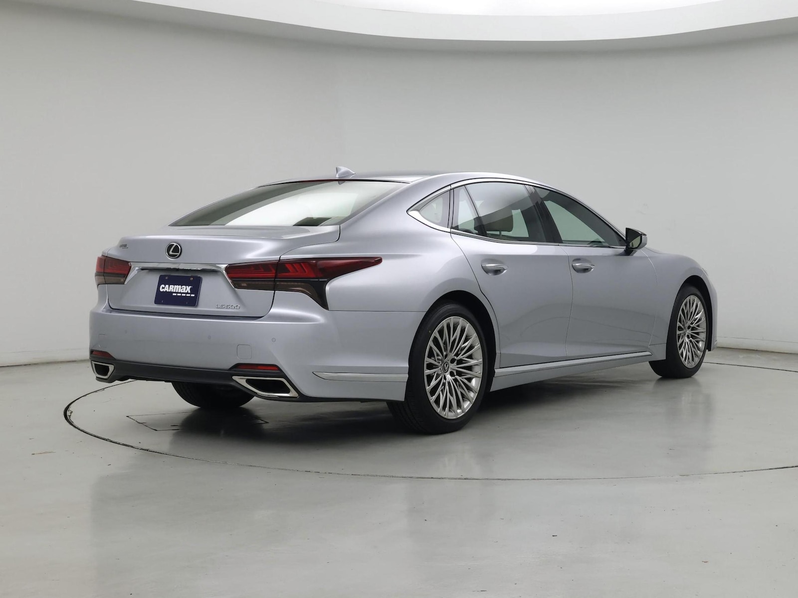 2025 Lexus LS Base - Photo 9
