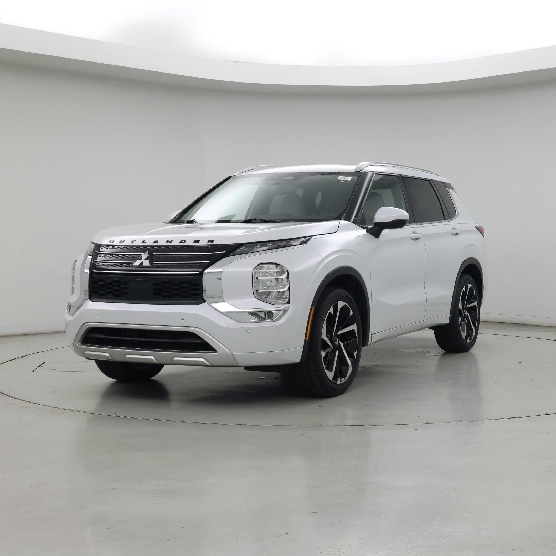 Thumbnail: 2022 Mitsubishi Outlander - 4