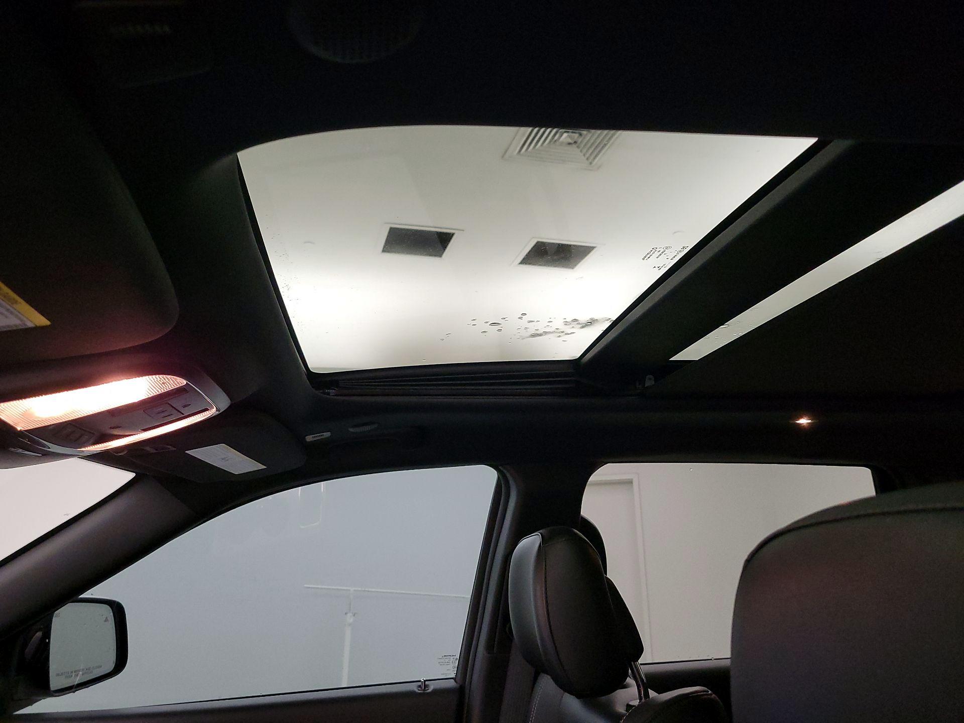 Thumbnail: 2021 Jeep Grand Cherokee - 20