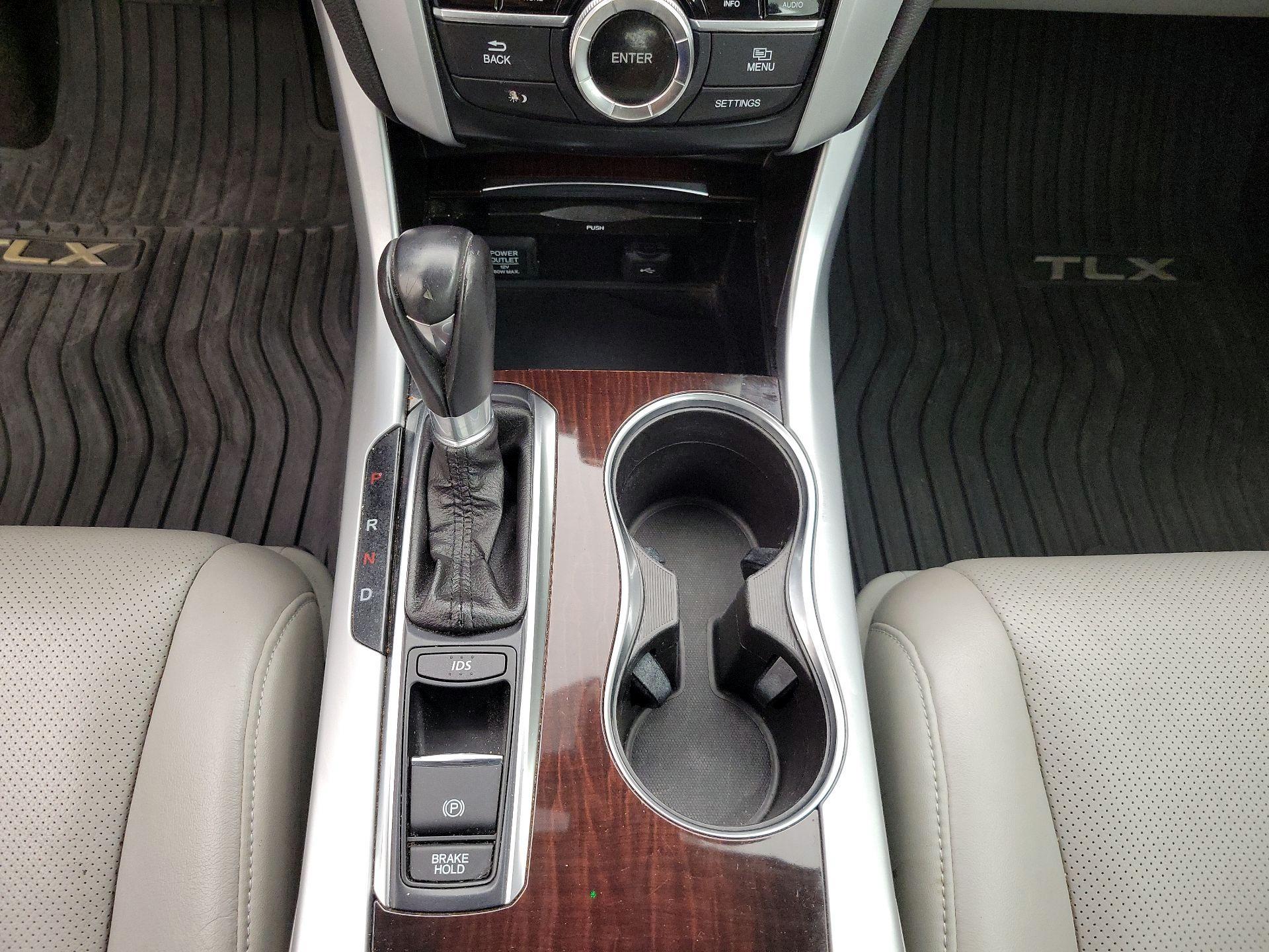 Thumbnail: 2015 Acura TLX - 18
