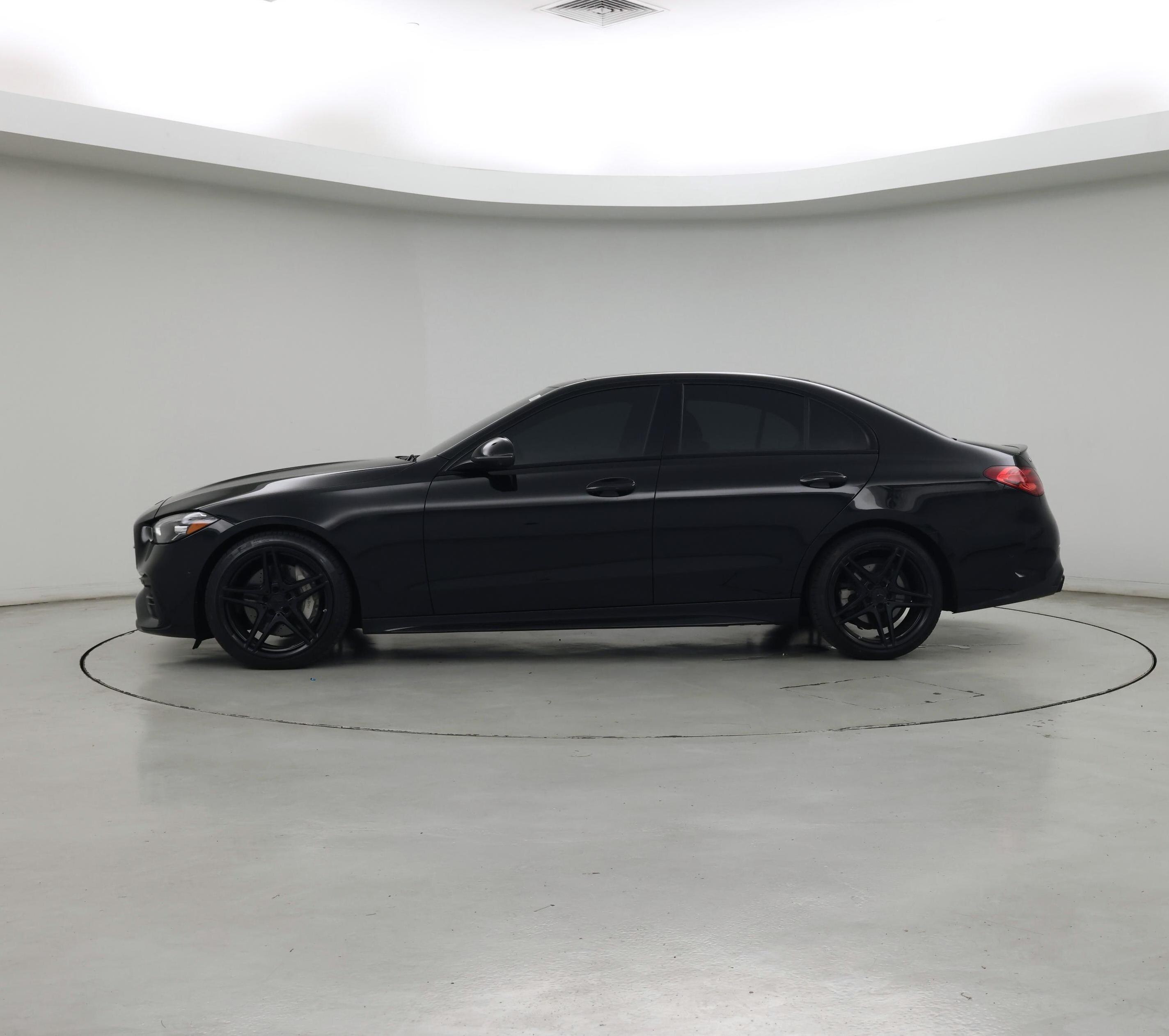 Thumbnail: 2022 Mercedes-Benz C-Class - 3
