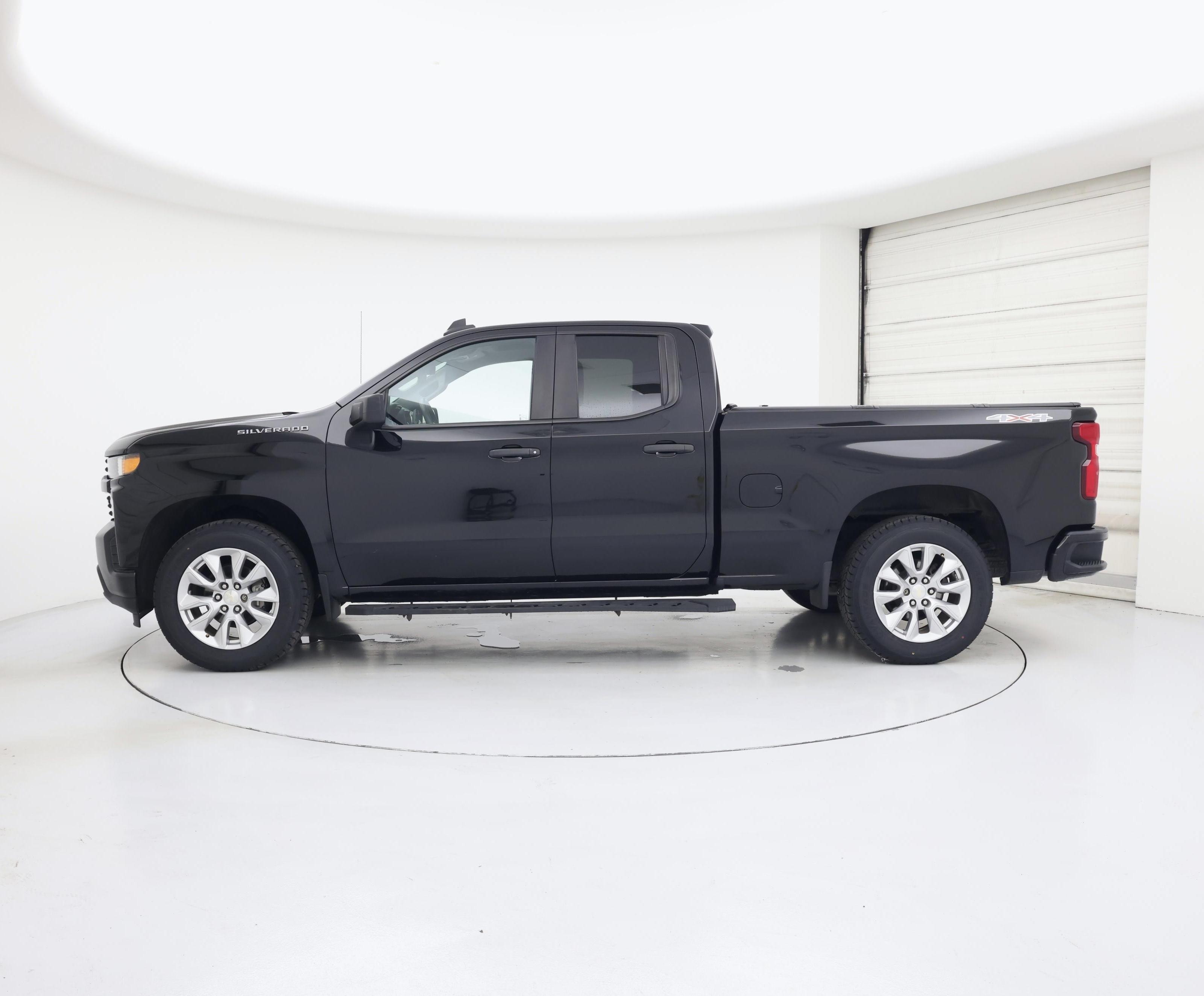 Thumbnail: 2020 Chevrolet Silverado 1500 - 3