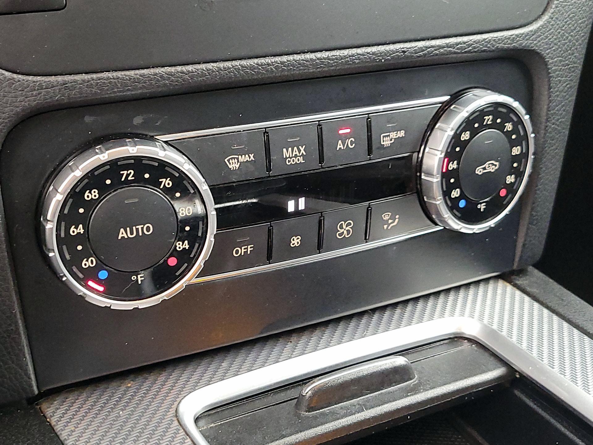 Thumbnail: 2015 Mercedes-Benz GLK - 17