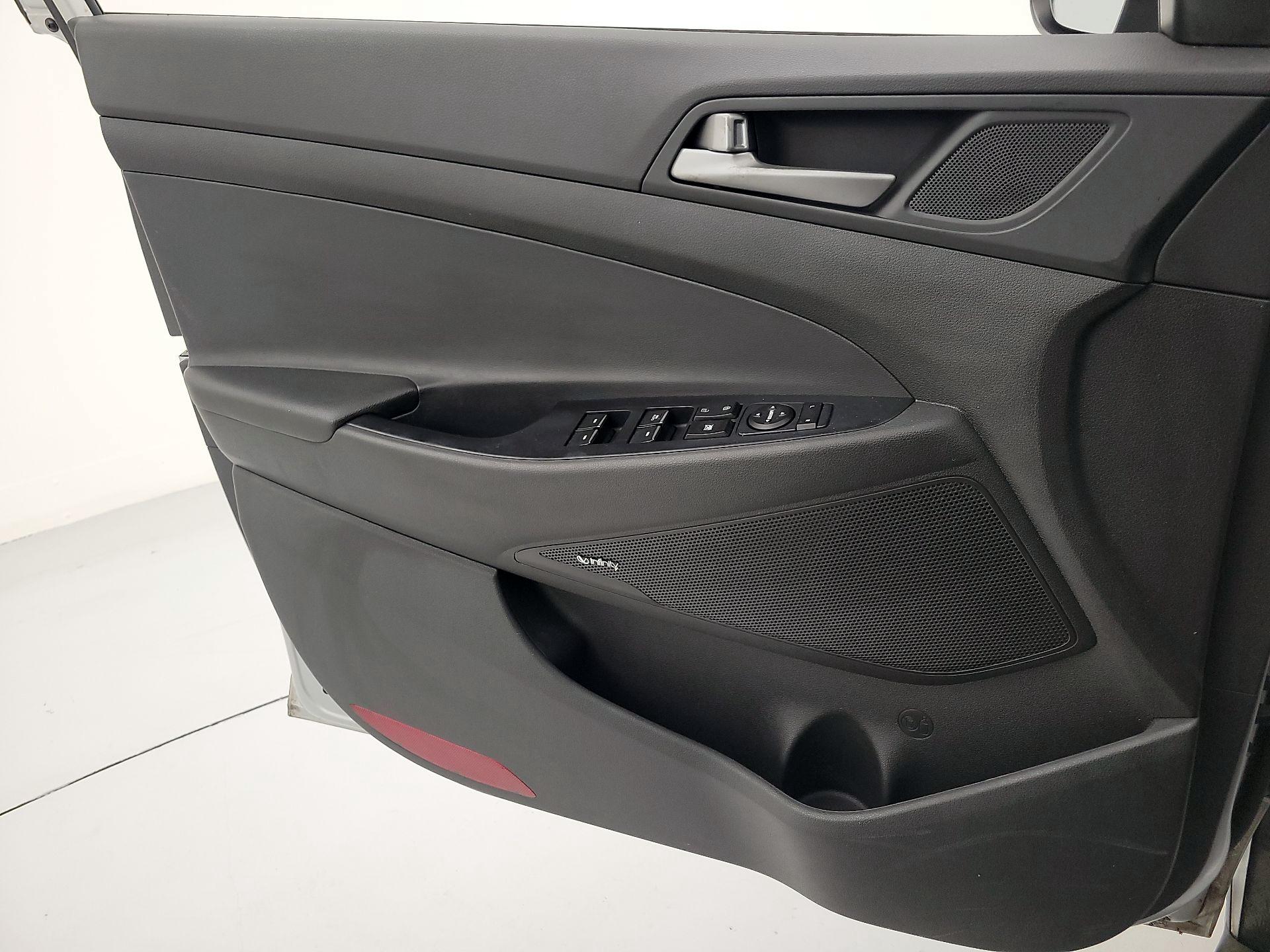 Thumbnail: 2018 Hyundai Tucson - 12