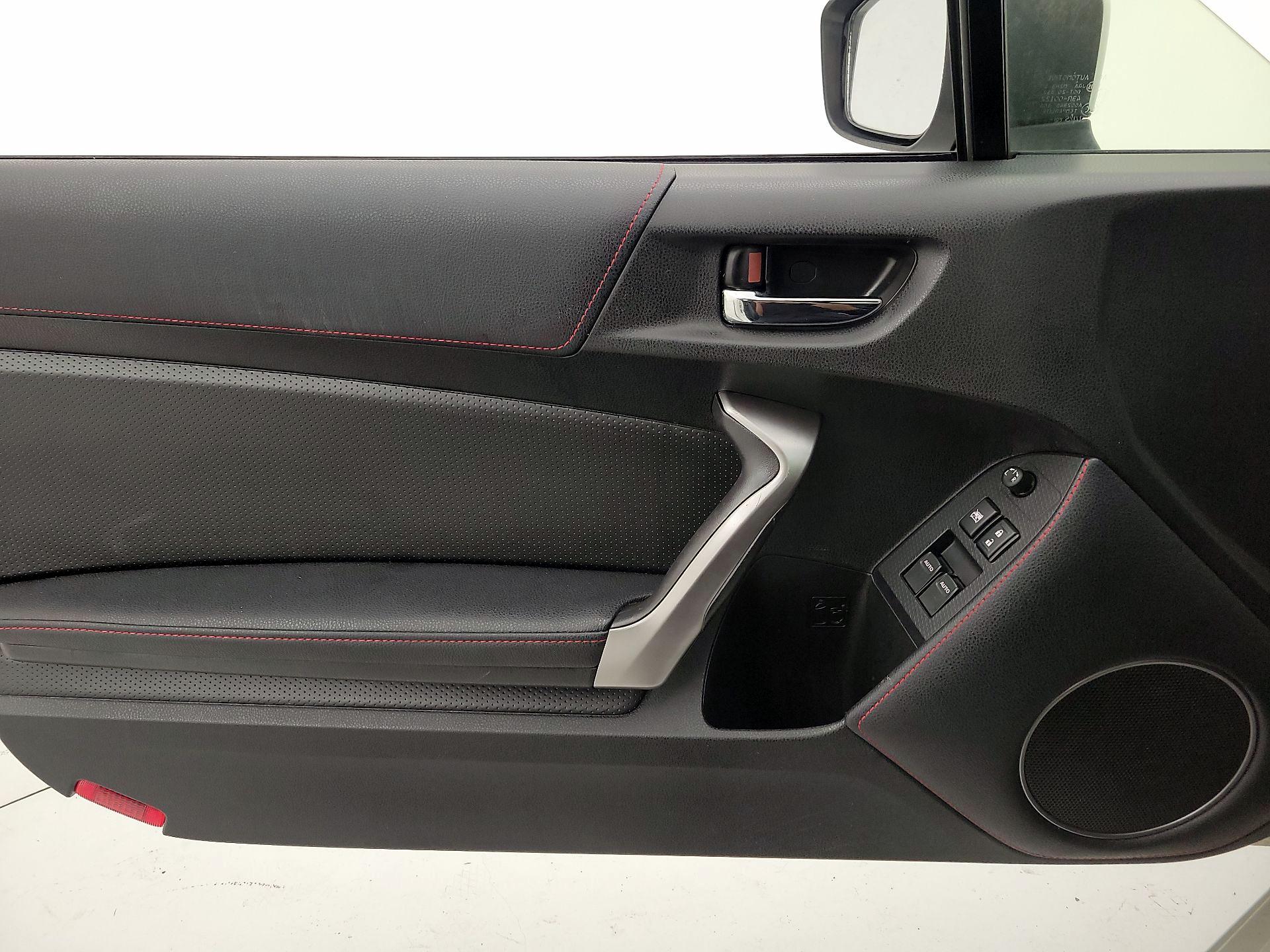 Thumbnail: 2015 Scion FR-S - 12